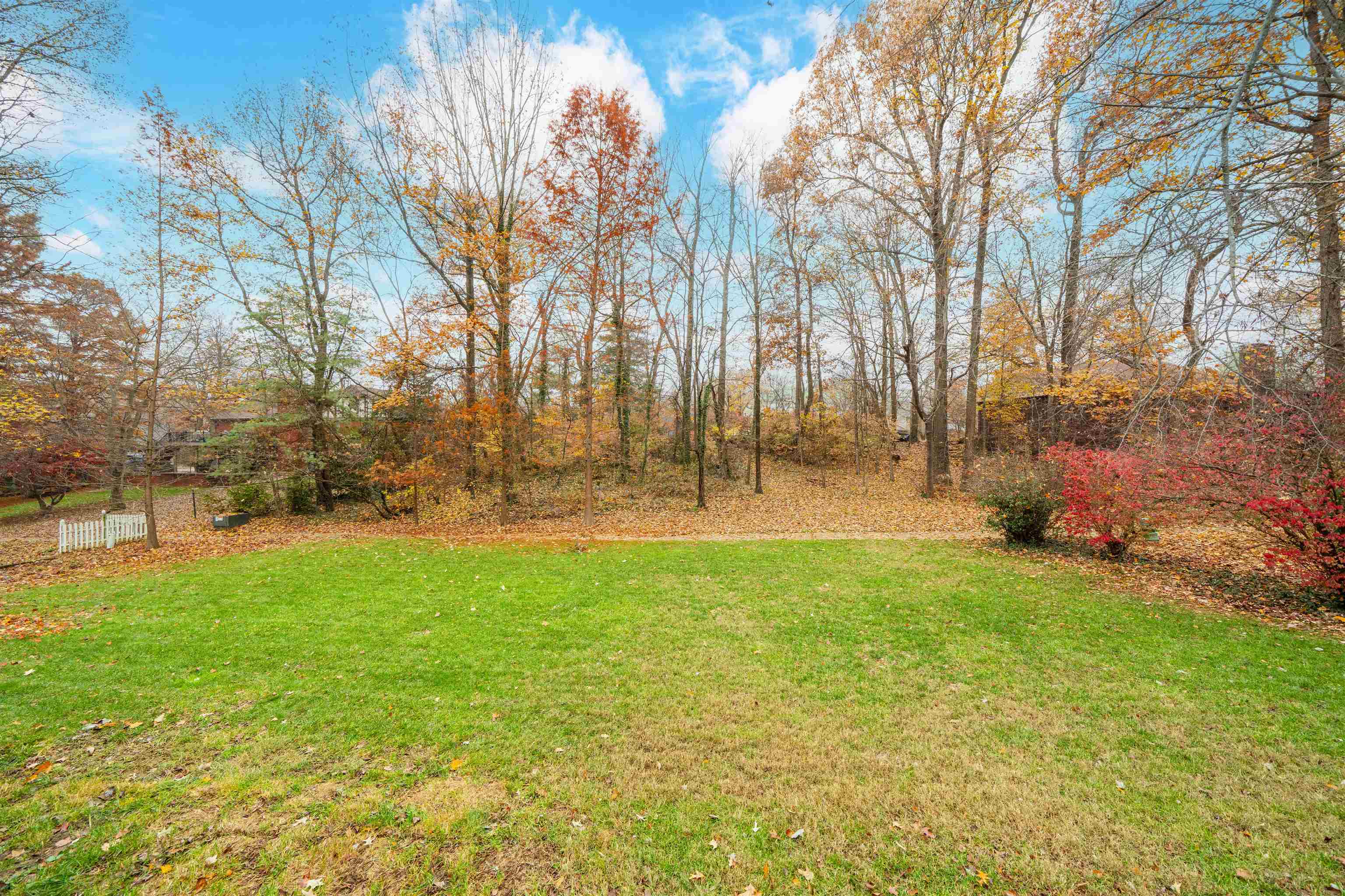 4130 Hunting Creek Dr, Owensboro, Kentucky 42303, 5 Bedrooms Bedrooms, ,3 BathroomsBathrooms,Single Family Residence,For Sale,Hunting Creek Dr,93616