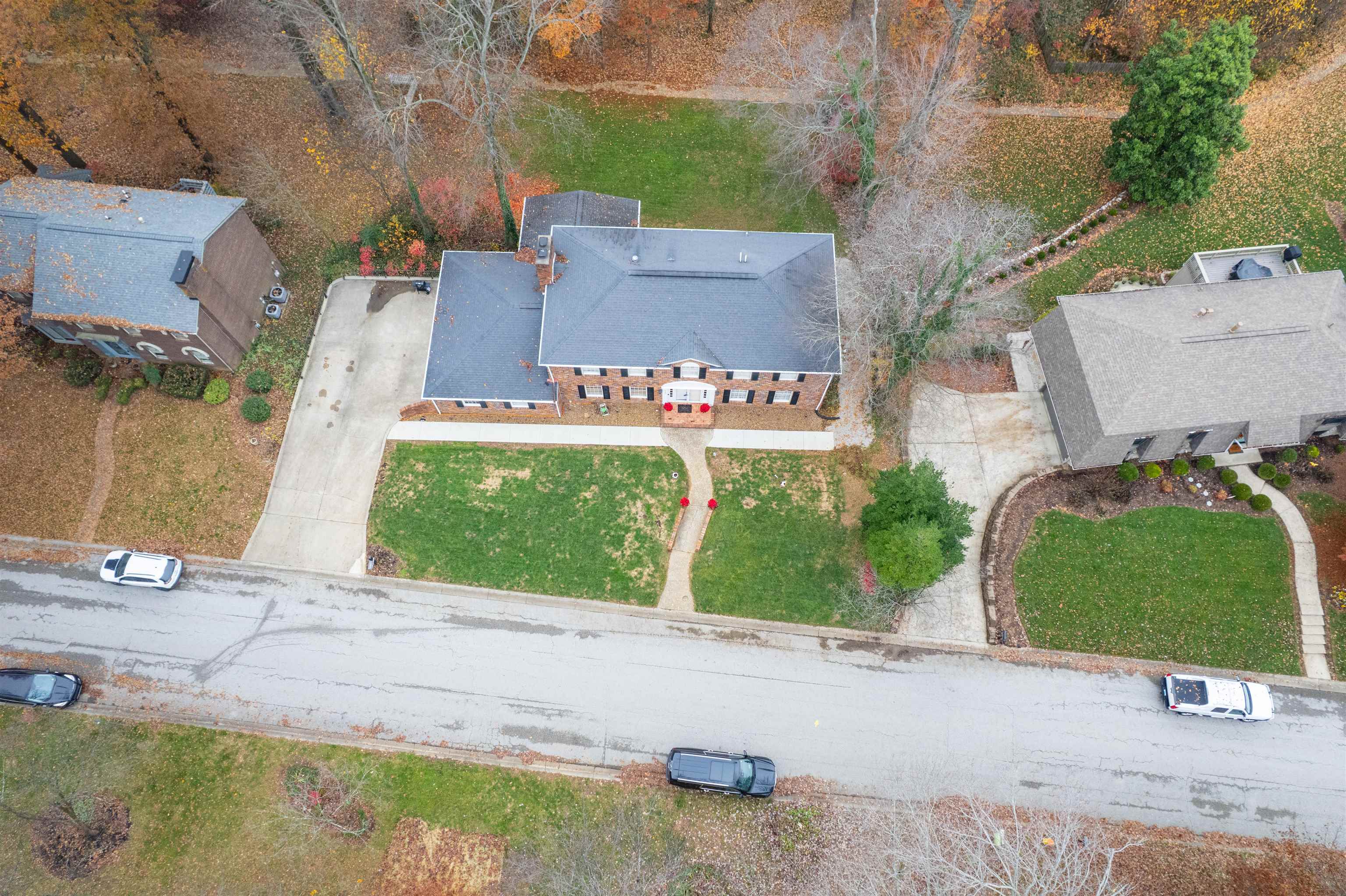 4130 Hunting Creek Dr, Owensboro, Kentucky 42303, 5 Bedrooms Bedrooms, ,3 BathroomsBathrooms,Single Family Residence,For Sale,Hunting Creek Dr,93616