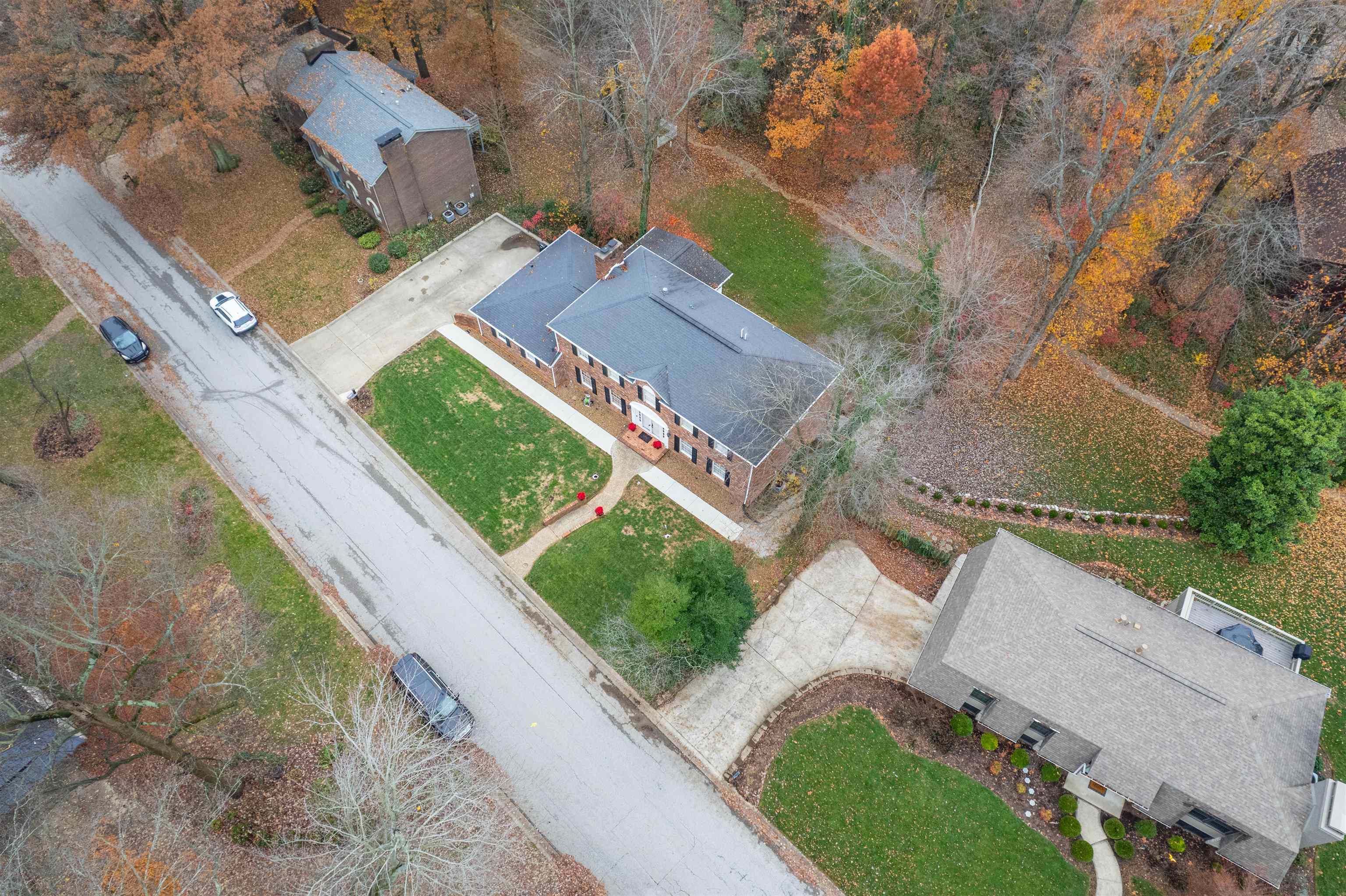 4130 Hunting Creek Dr, Owensboro, Kentucky 42303, 5 Bedrooms Bedrooms, ,3 BathroomsBathrooms,Single Family Residence,For Sale,Hunting Creek Dr,93616