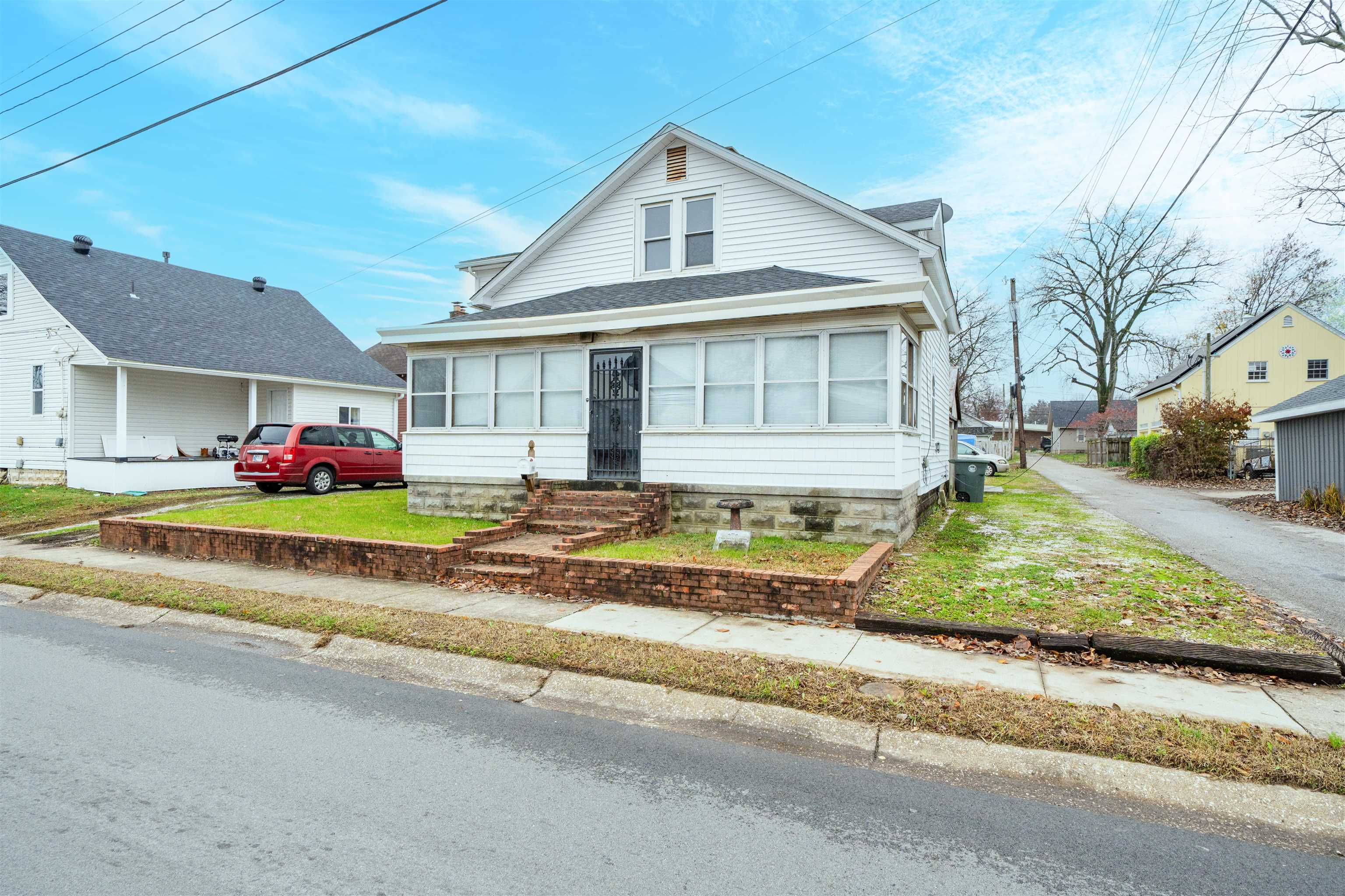 116 Parrish Ave, Owensboro, Kentucky 42303, 3 Bedrooms Bedrooms, ,2 BathroomsBathrooms,Single Family Residence,For Sale,Parrish Ave,93617