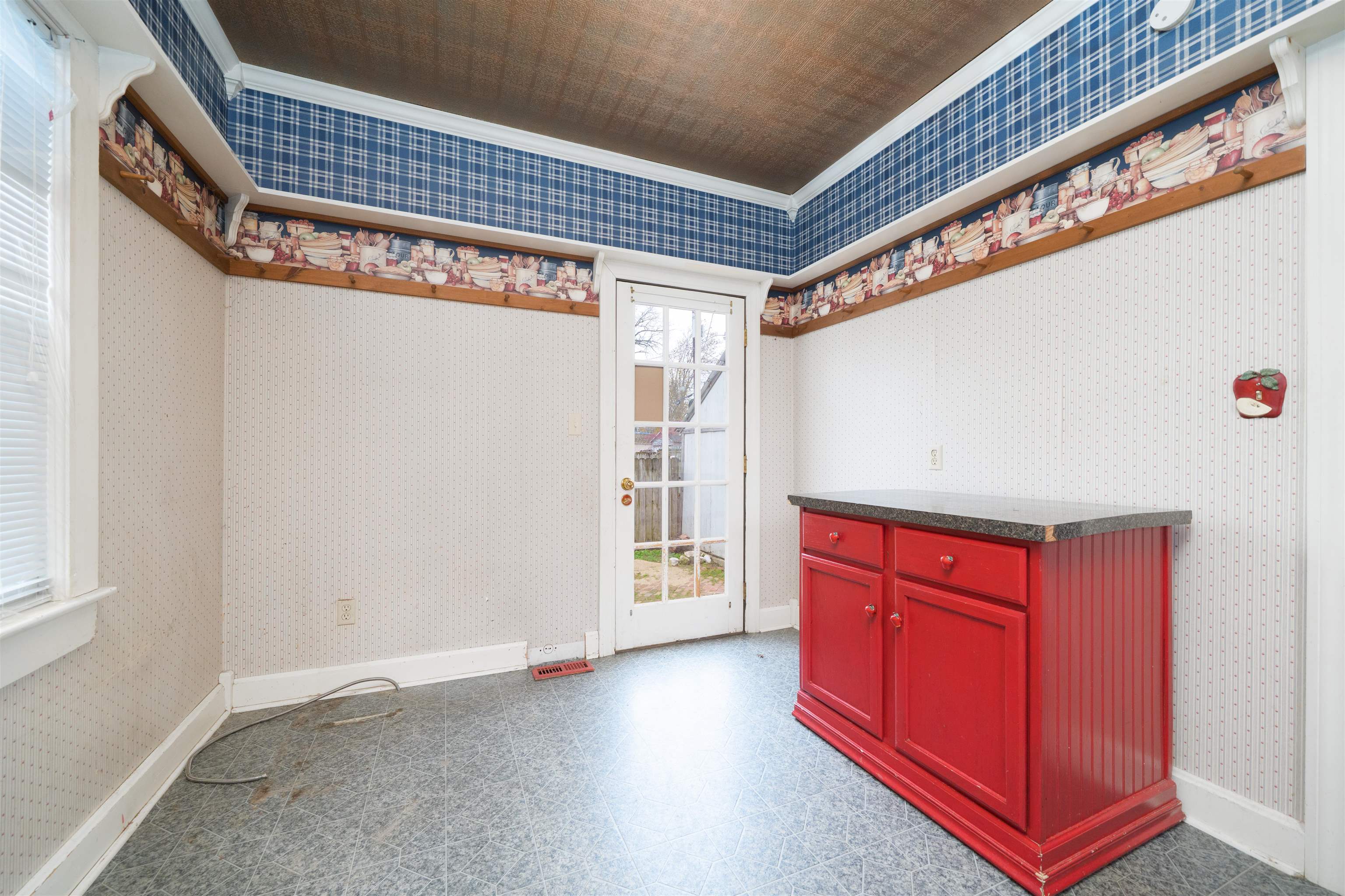 116 Parrish Ave, Owensboro, Kentucky 42303, 3 Bedrooms Bedrooms, ,2 BathroomsBathrooms,Single Family Residence,For Sale,Parrish Ave,93617