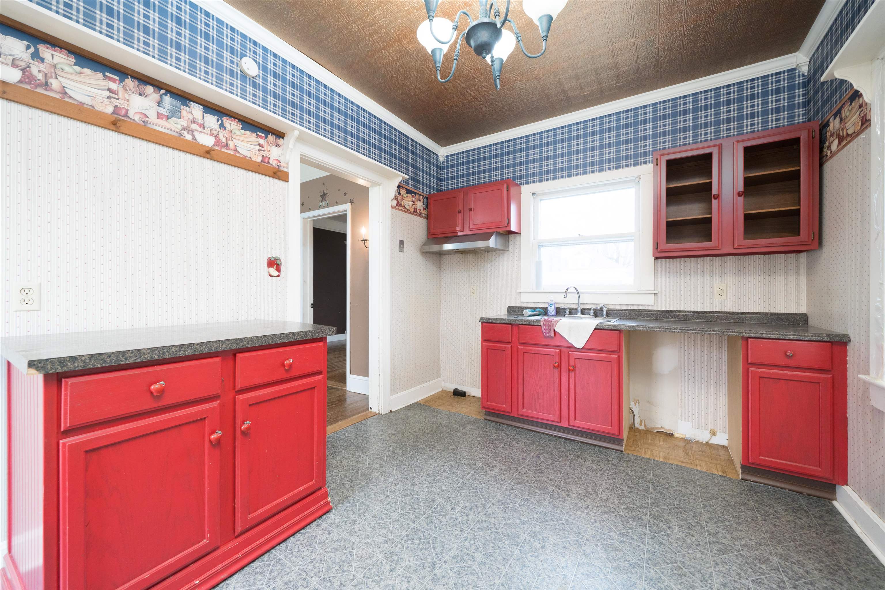 116 Parrish Ave, Owensboro, Kentucky 42303, 3 Bedrooms Bedrooms, ,2 BathroomsBathrooms,Single Family Residence,For Sale,Parrish Ave,93617