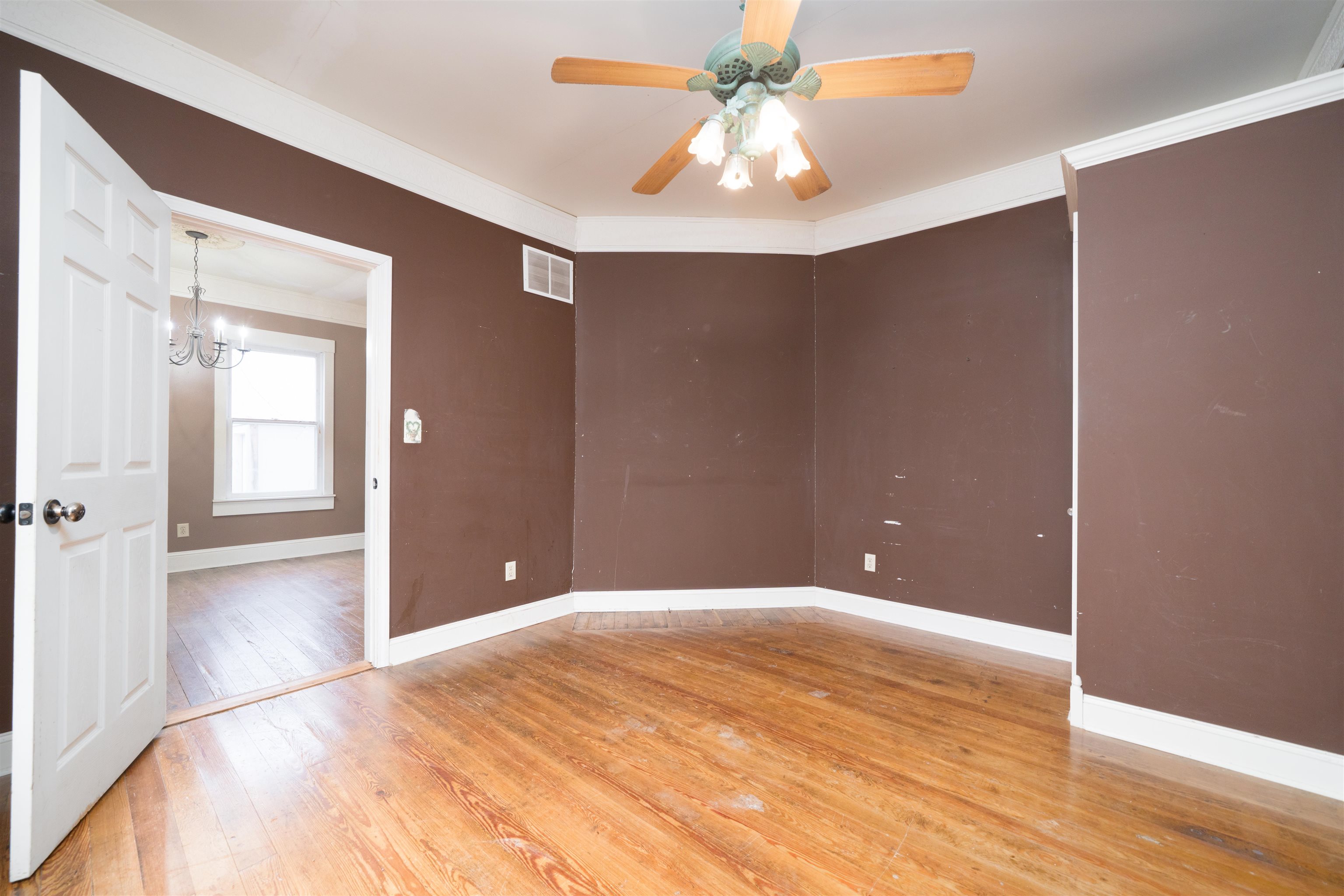 116 Parrish Ave, Owensboro, Kentucky 42303, 3 Bedrooms Bedrooms, ,2 BathroomsBathrooms,Single Family Residence,For Sale,Parrish Ave,93617