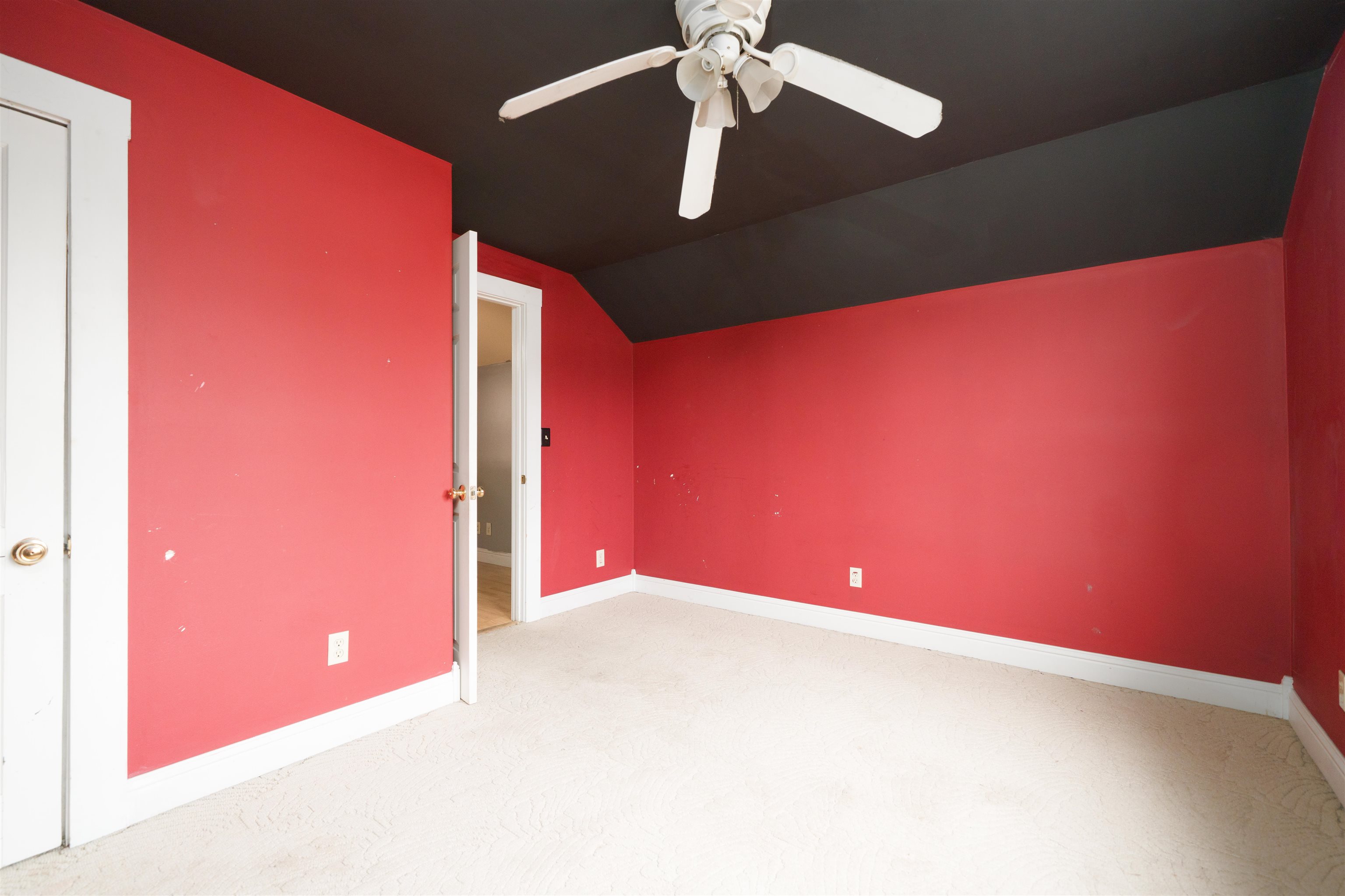 116 Parrish Ave, Owensboro, Kentucky 42303, 3 Bedrooms Bedrooms, ,2 BathroomsBathrooms,Single Family Residence,For Sale,Parrish Ave,93617