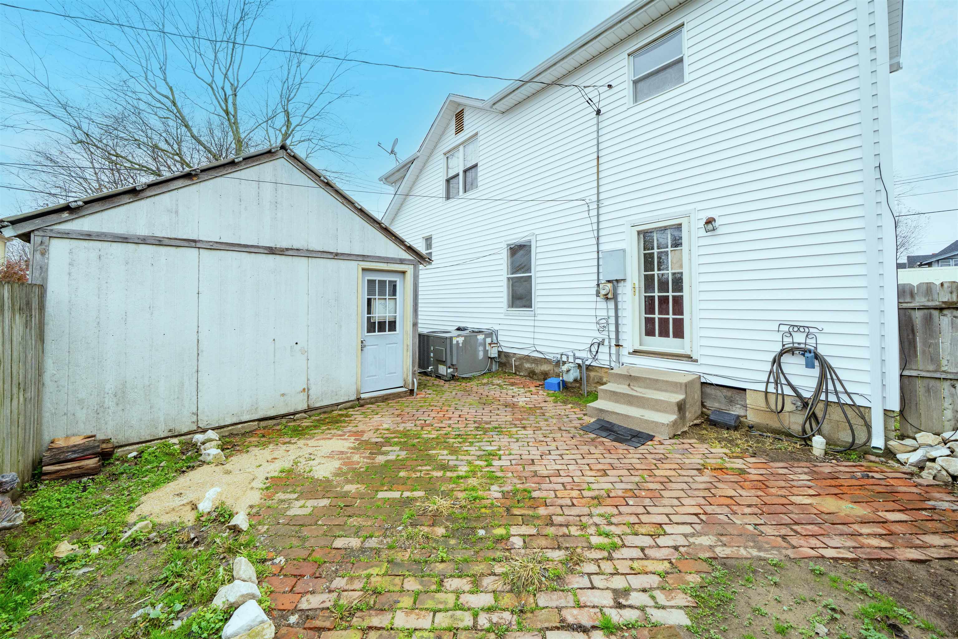 116 Parrish Ave, Owensboro, Kentucky 42303, 3 Bedrooms Bedrooms, ,2 BathroomsBathrooms,Single Family Residence,For Sale,Parrish Ave,93617