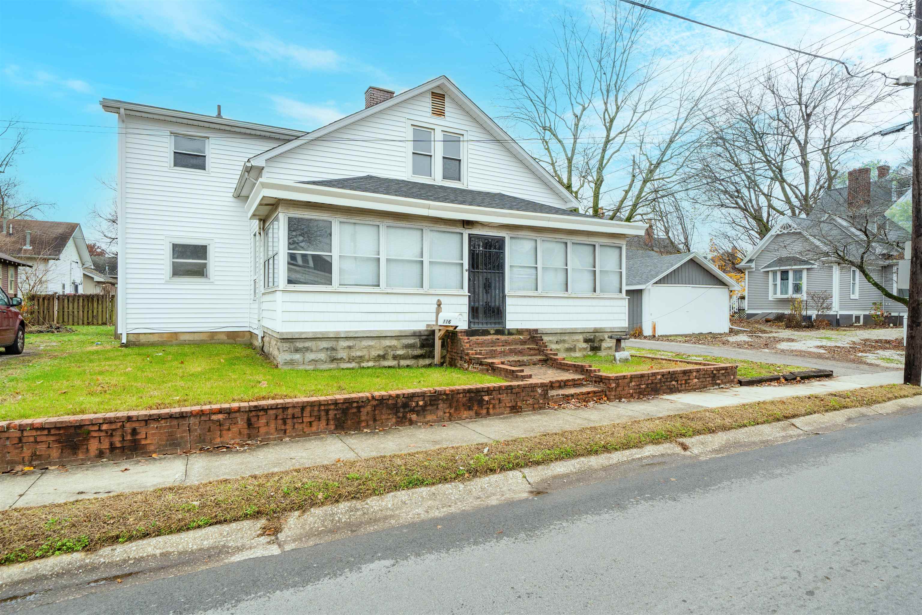 116 Parrish Ave, Owensboro, Kentucky 42303, 3 Bedrooms Bedrooms, ,2 BathroomsBathrooms,Single Family Residence,For Sale,Parrish Ave,93617