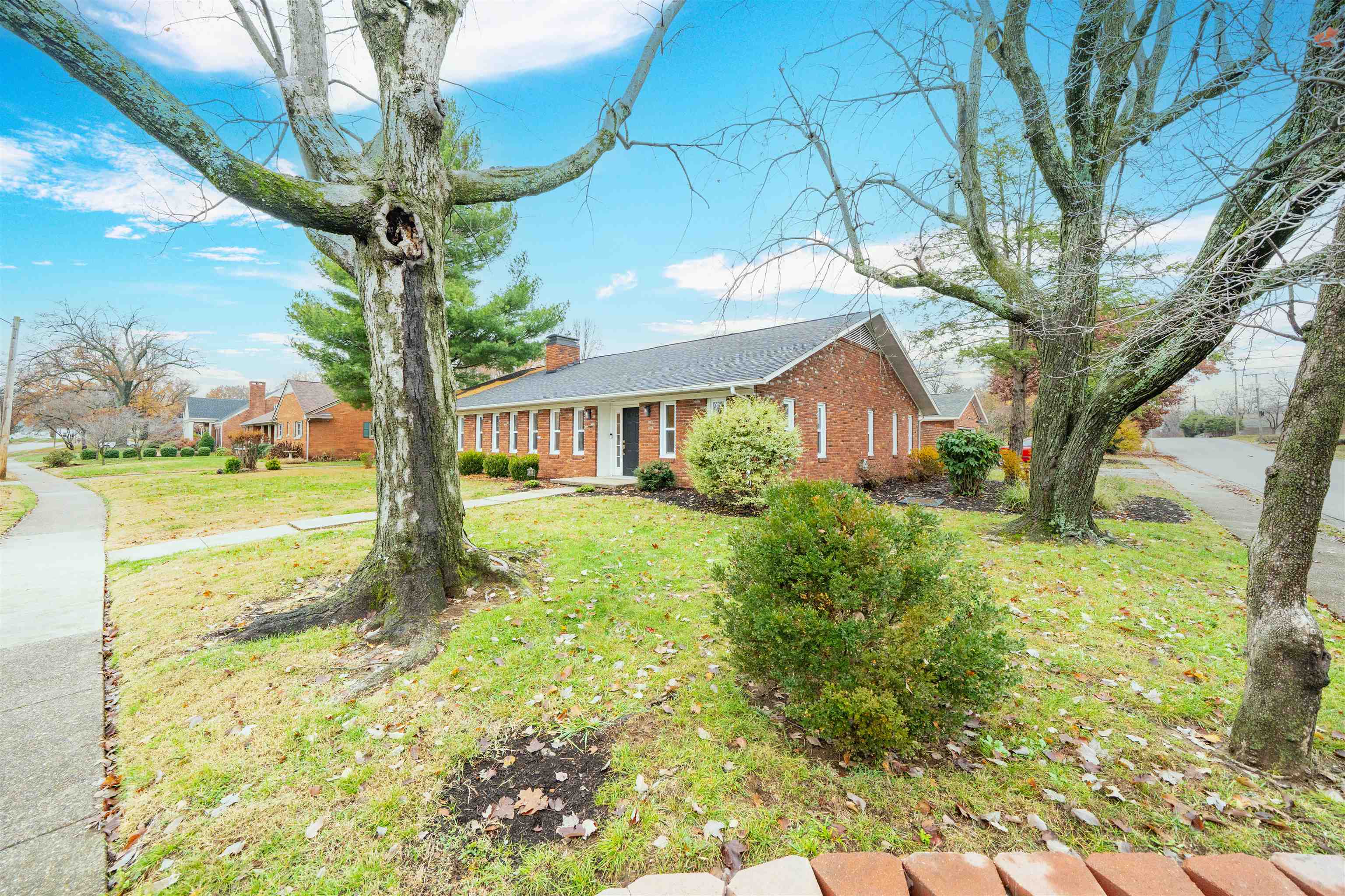 1809 Fieldcrest Dr., Owensboro, Kentucky 42301, 3 Bedrooms Bedrooms, ,2 BathroomsBathrooms,Single Family Residence,For Sale,Fieldcrest Dr.,93618