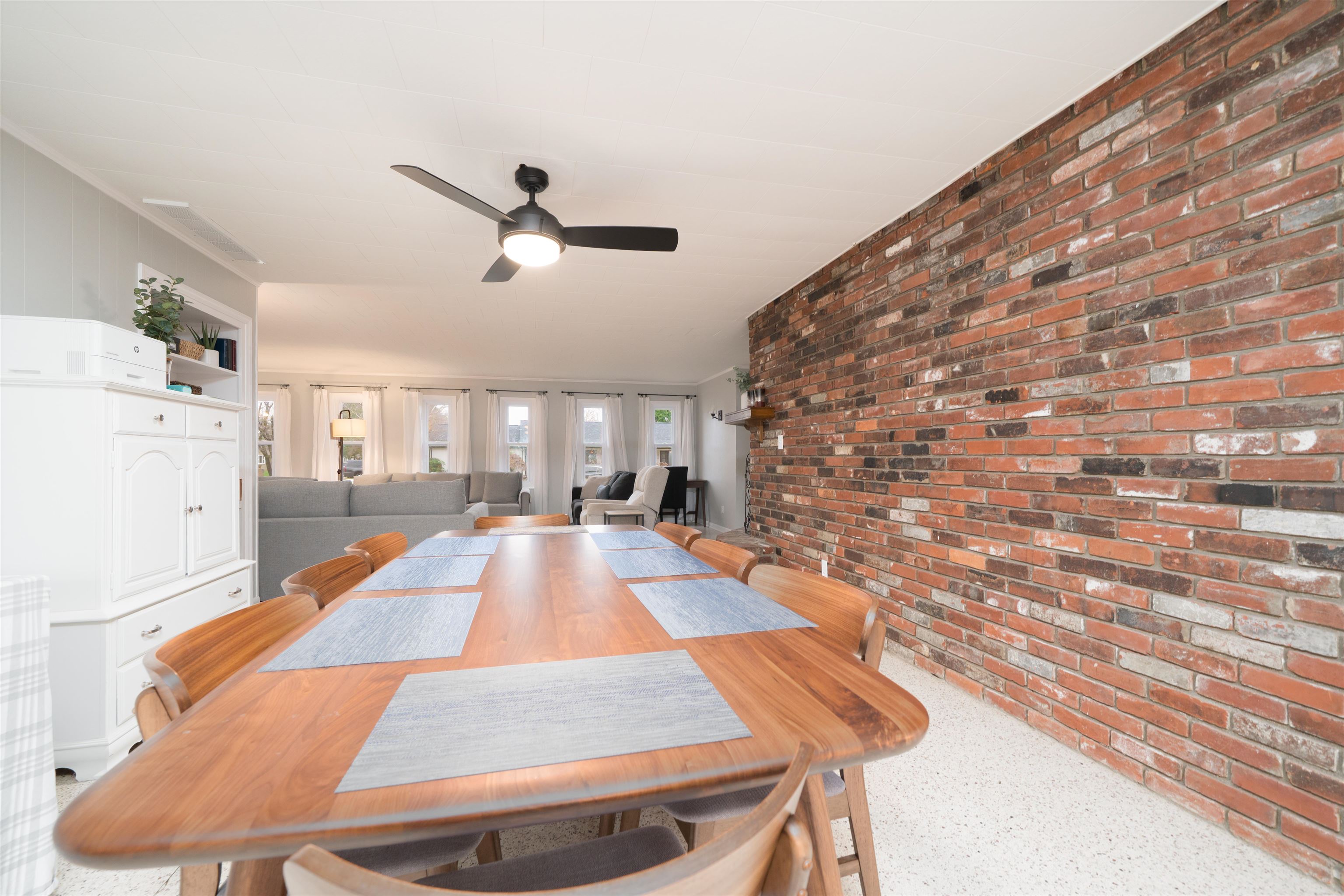 1809 Fieldcrest Dr., Owensboro, Kentucky 42301, 3 Bedrooms Bedrooms, ,2 BathroomsBathrooms,Single Family Residence,For Sale,Fieldcrest Dr.,93618