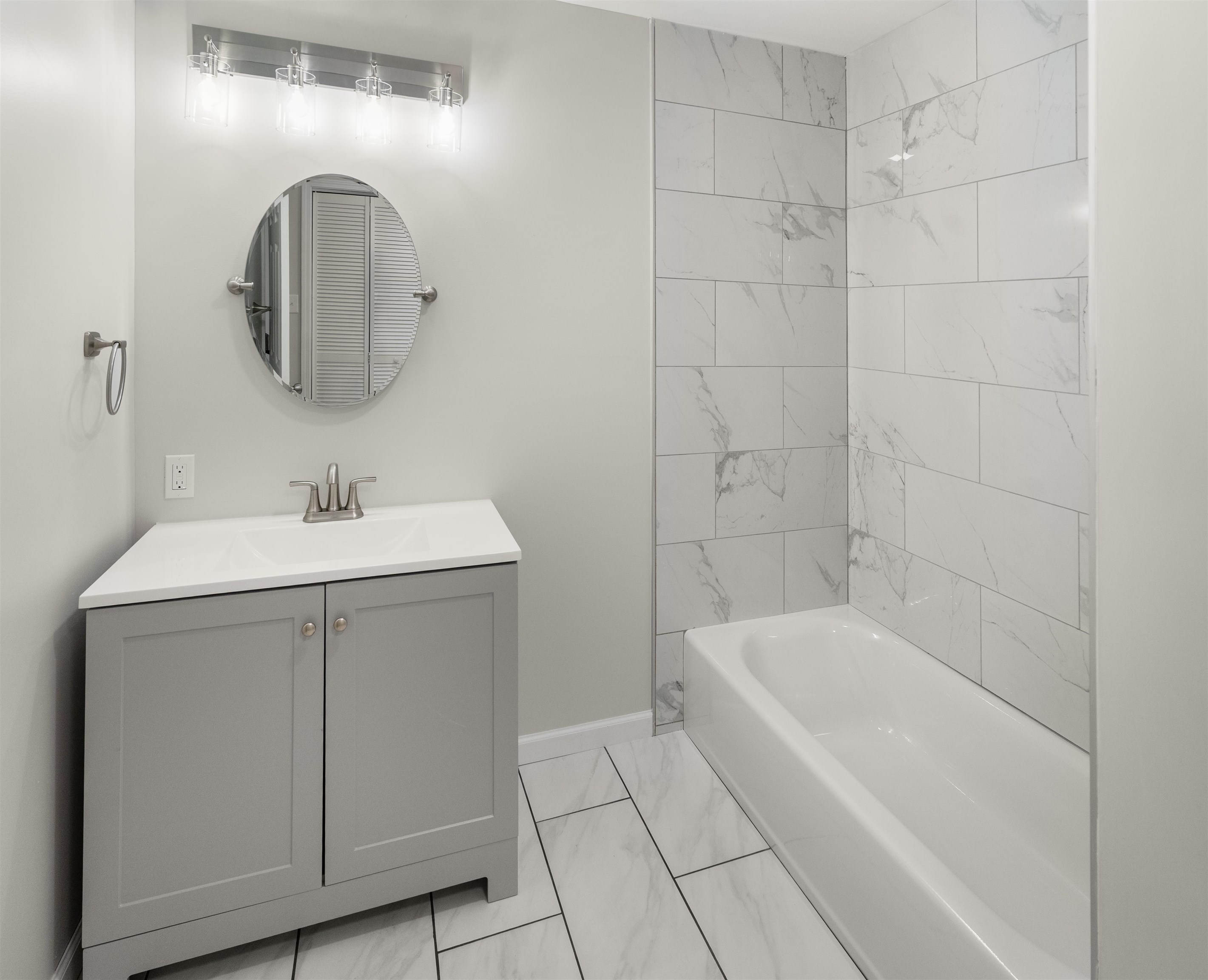 5004 Jones Road, Owensboro, Kentucky 42303, 4 Bedrooms Bedrooms, ,1 BathroomBathrooms,Single Family Residence,For Sale,Jones Road,93622