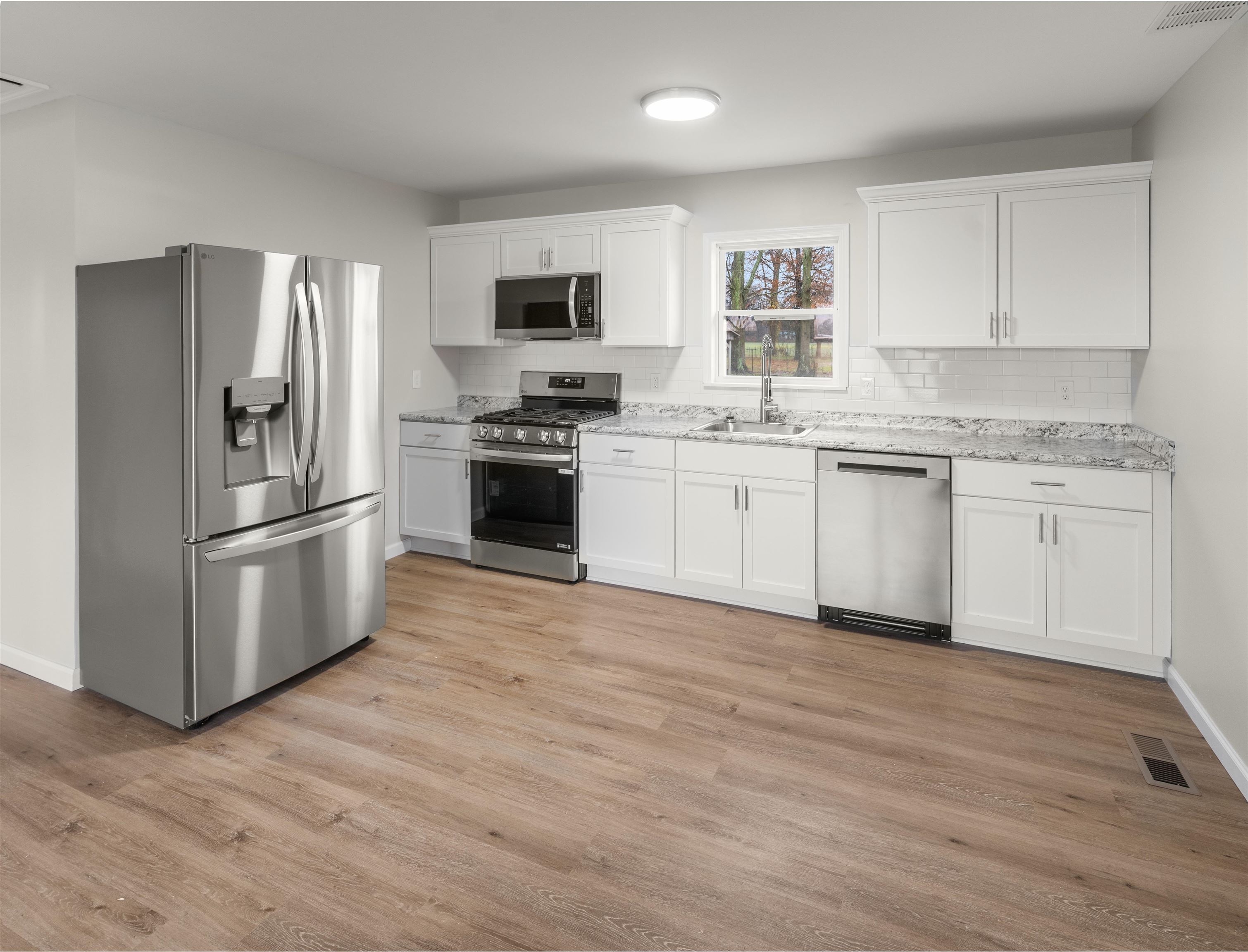 5004 Jones Road, Owensboro, Kentucky 42303, 4 Bedrooms Bedrooms, ,1 BathroomBathrooms,Single Family Residence,For Sale,Jones Road,93622