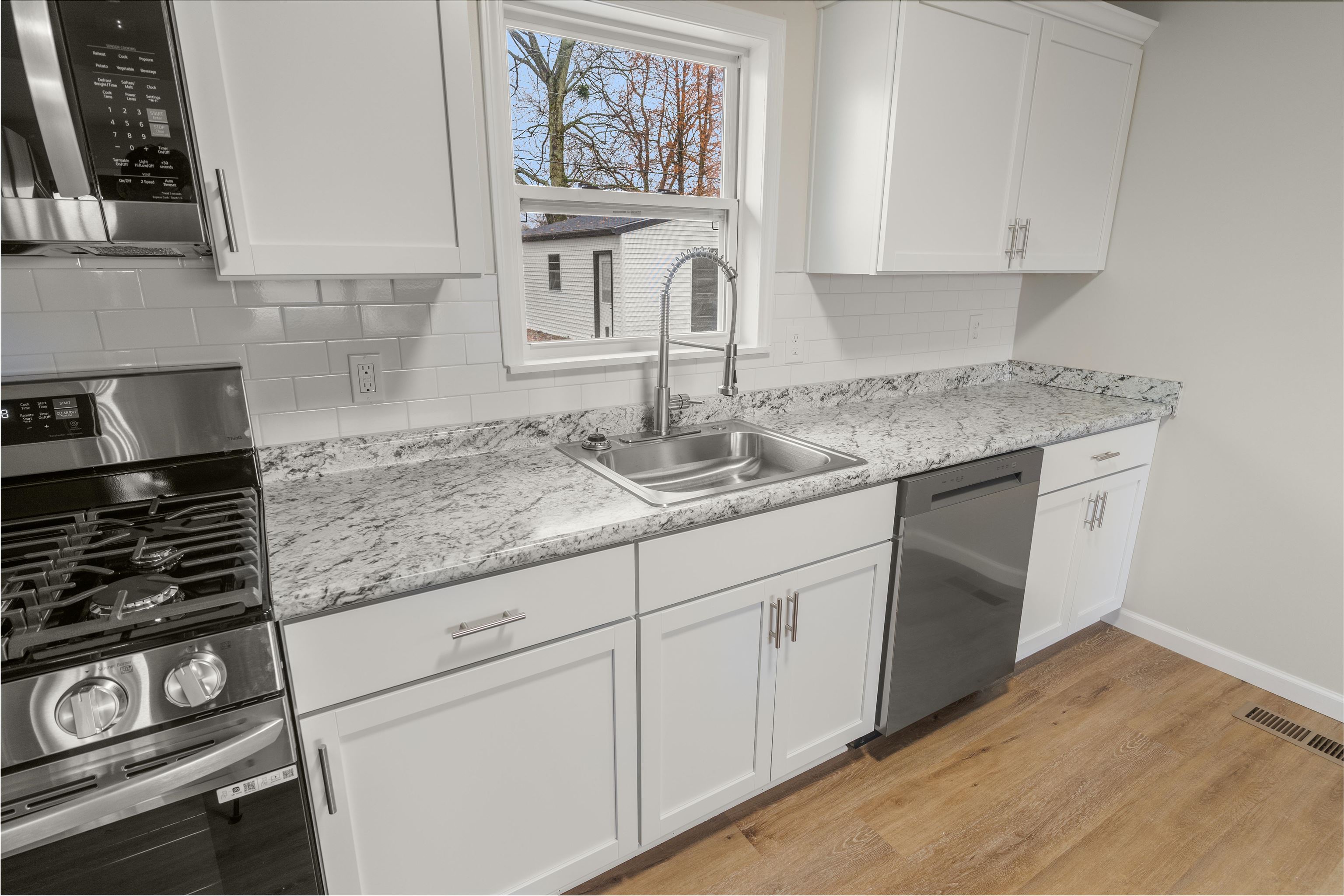 5004 Jones Road, Owensboro, Kentucky 42303, 4 Bedrooms Bedrooms, ,1 BathroomBathrooms,Single Family Residence,For Sale,Jones Road,93622