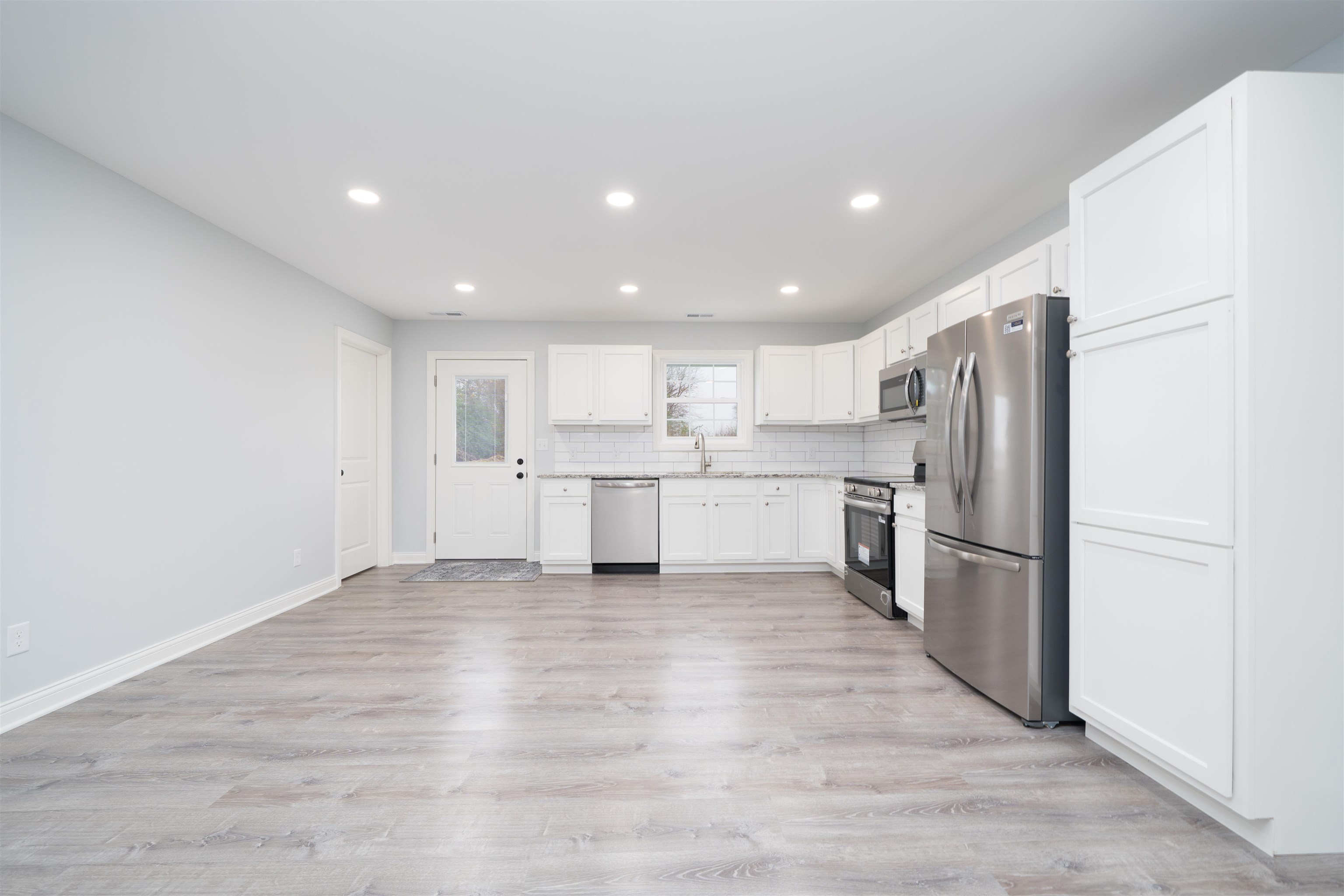 2523 8th St, Owensboro, Kentucky 42303, 3 Bedrooms Bedrooms, ,2 BathroomsBathrooms,Single Family Residence,For Sale,8th St,93624