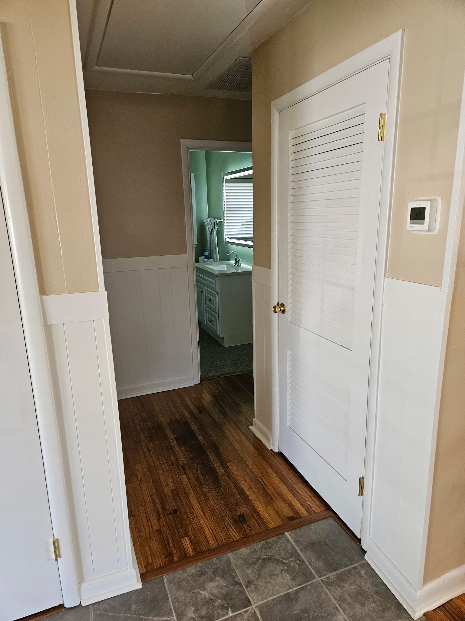 3424 Daviess St, Owensboro, Kentucky 42303, 2 Bedrooms Bedrooms, ,1 BathroomBathrooms,Single Family Residence,For Sale,Daviess St,93628