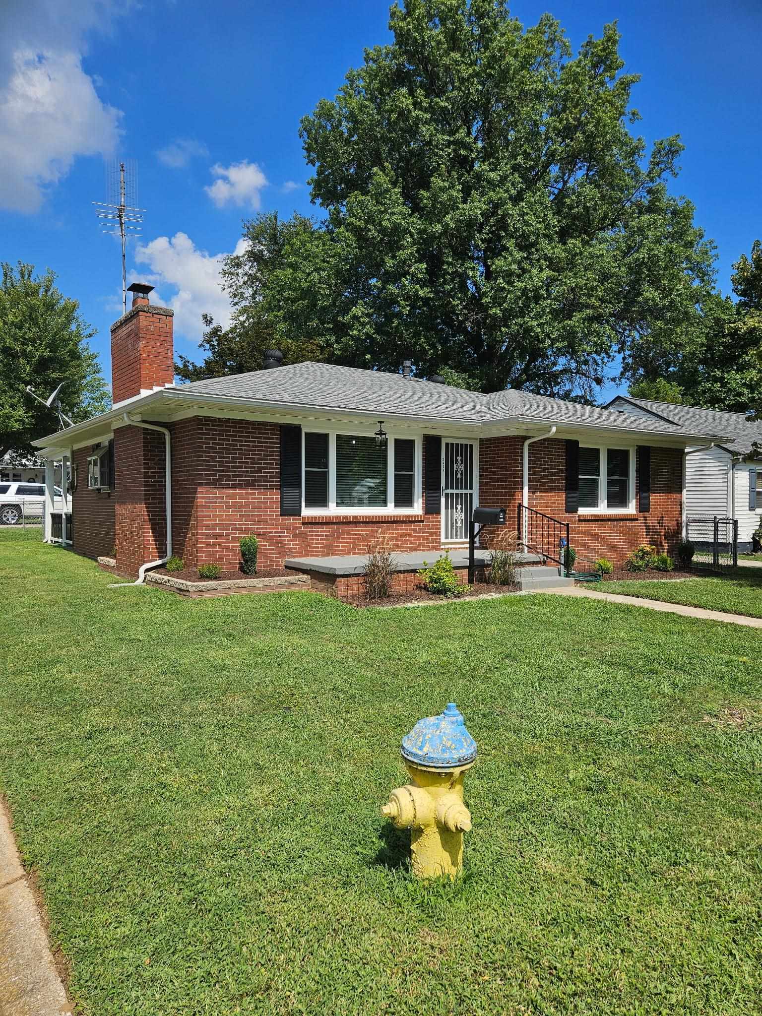 3424 Daviess St, Owensboro, Kentucky 42303, 2 Bedrooms Bedrooms, ,1 BathroomBathrooms,Single Family Residence,For Sale,Daviess St,93628