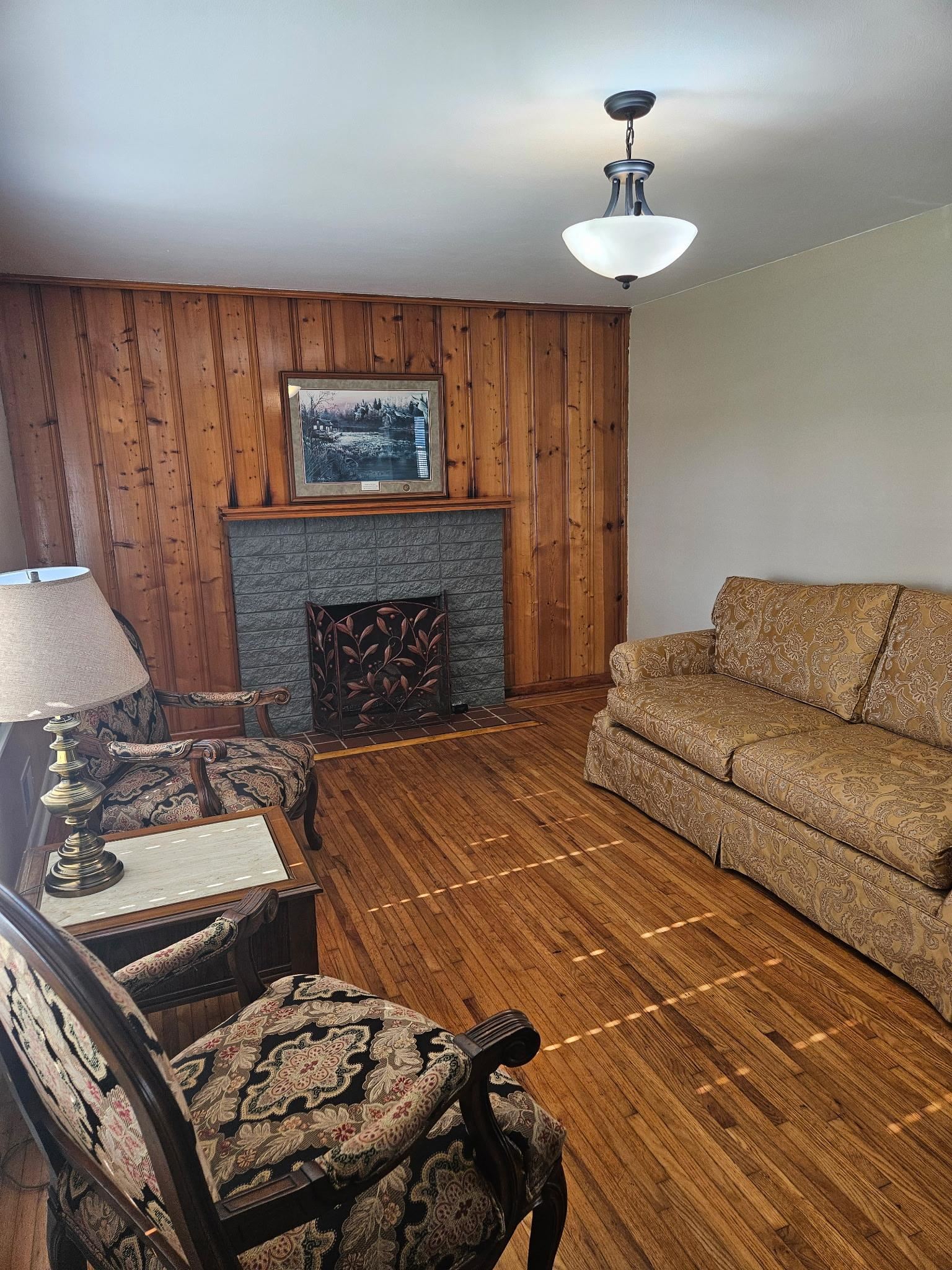 3424 Daviess St, Owensboro, Kentucky 42303, 2 Bedrooms Bedrooms, ,1 BathroomBathrooms,Single Family Residence,For Sale,Daviess St,93628