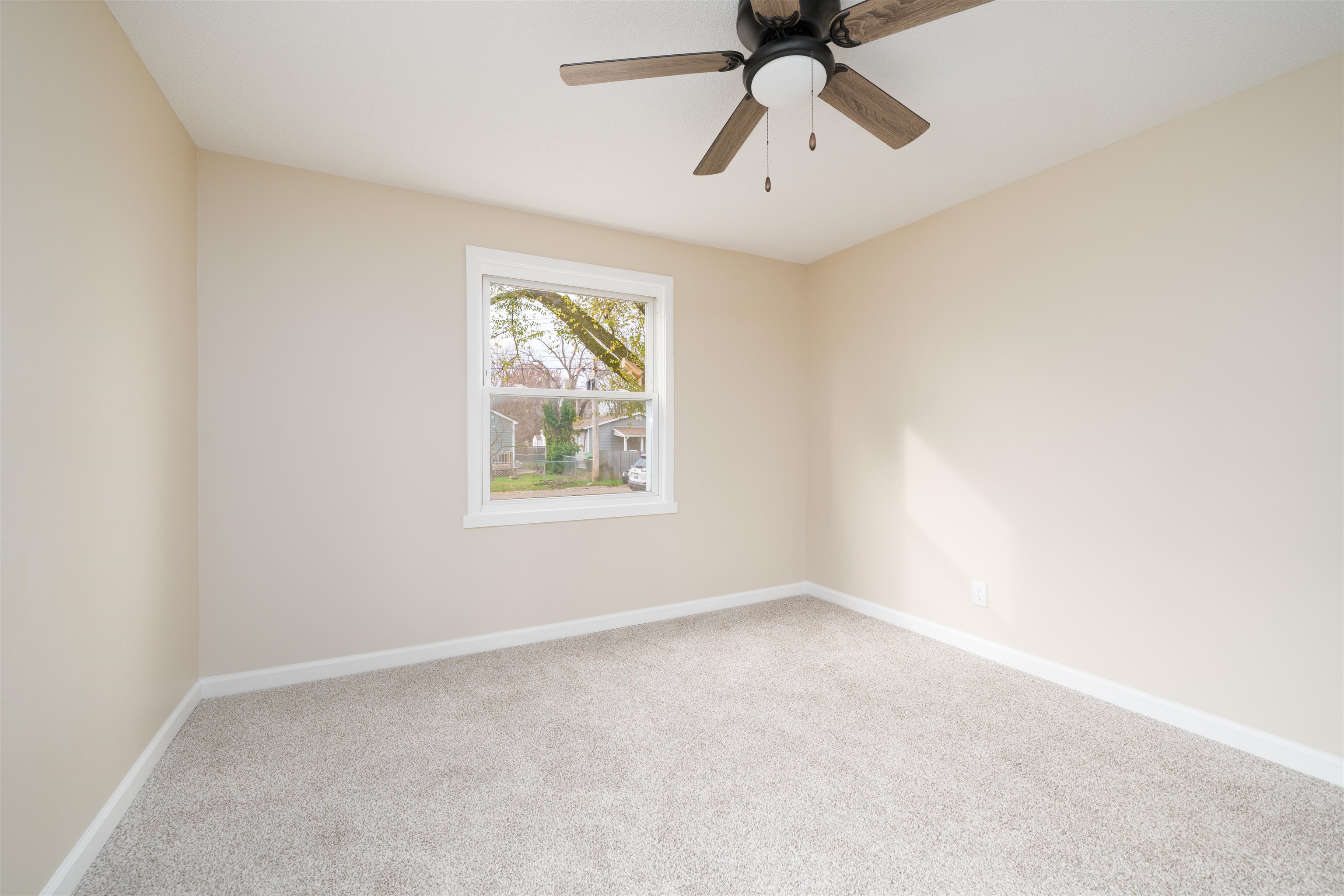 709 Poindexter St, Owensboro, Kentucky 42301, 2 Bedrooms Bedrooms, ,1 BathroomBathrooms,Single Family Residence,For Sale,Poindexter St,93630