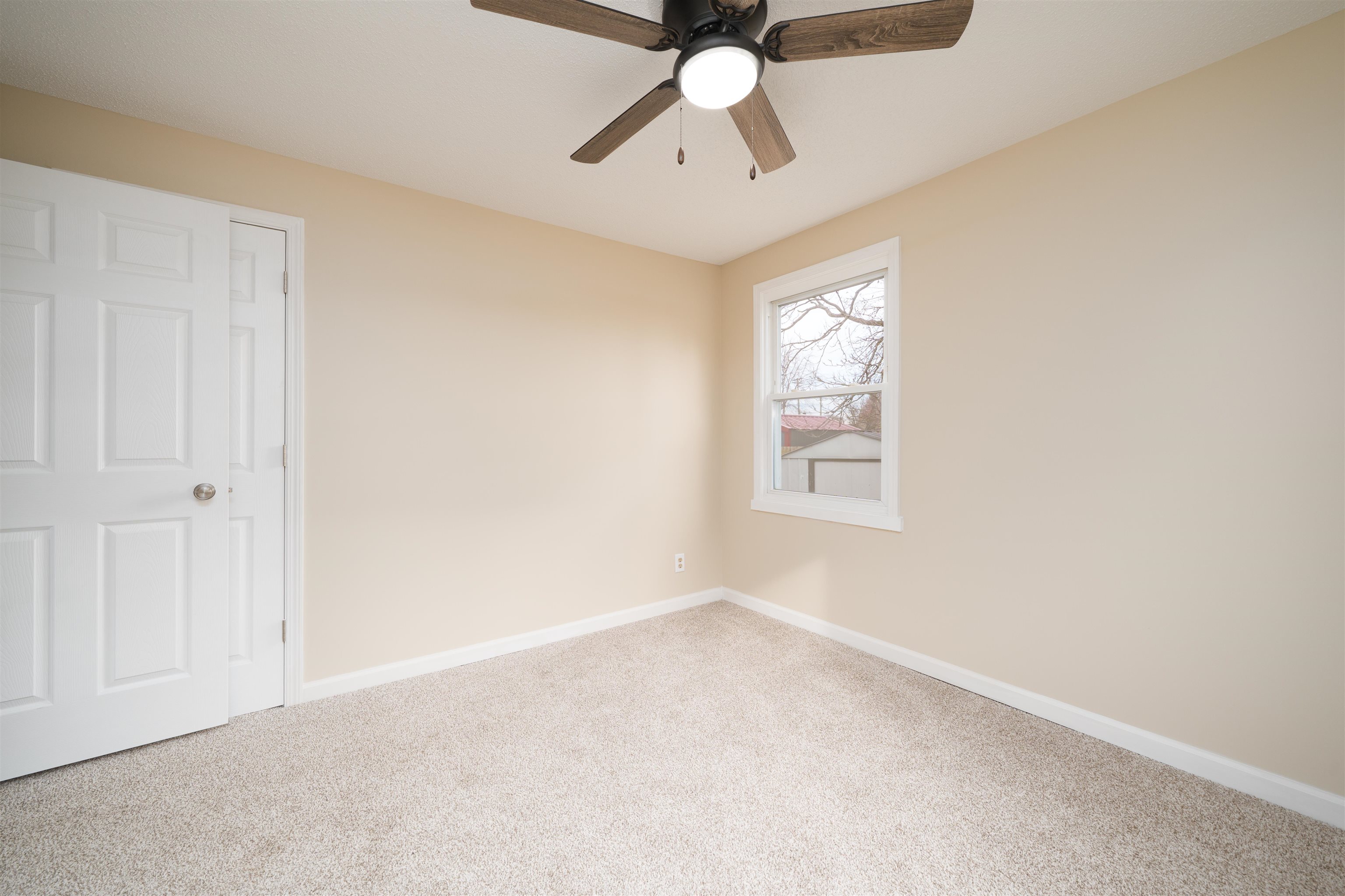 709 Poindexter St, Owensboro, Kentucky 42301, 2 Bedrooms Bedrooms, ,1 BathroomBathrooms,Single Family Residence,For Sale,Poindexter St,93630