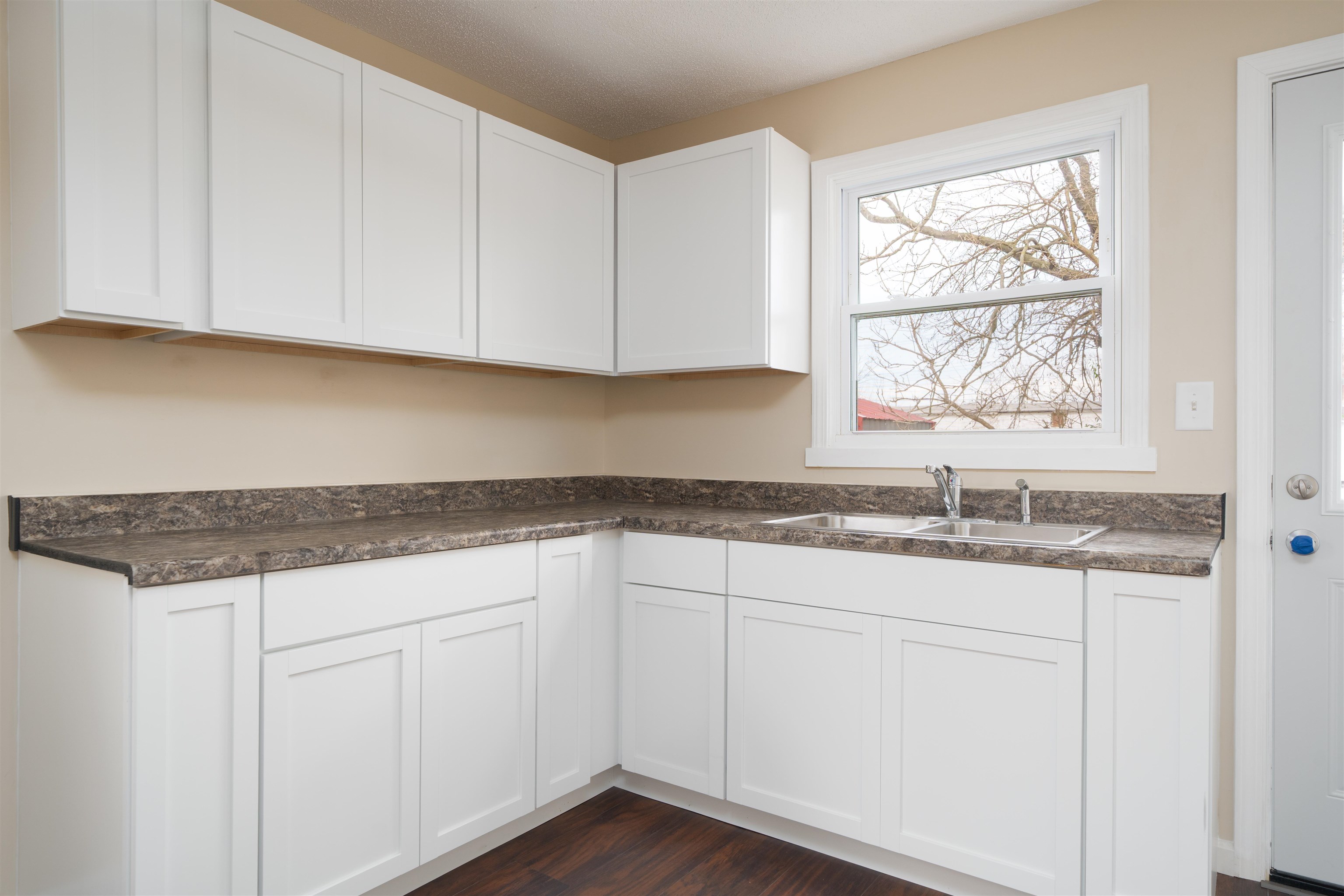 709 Poindexter St, Owensboro, Kentucky 42301, 2 Bedrooms Bedrooms, ,1 BathroomBathrooms,Single Family Residence,For Sale,Poindexter St,93630