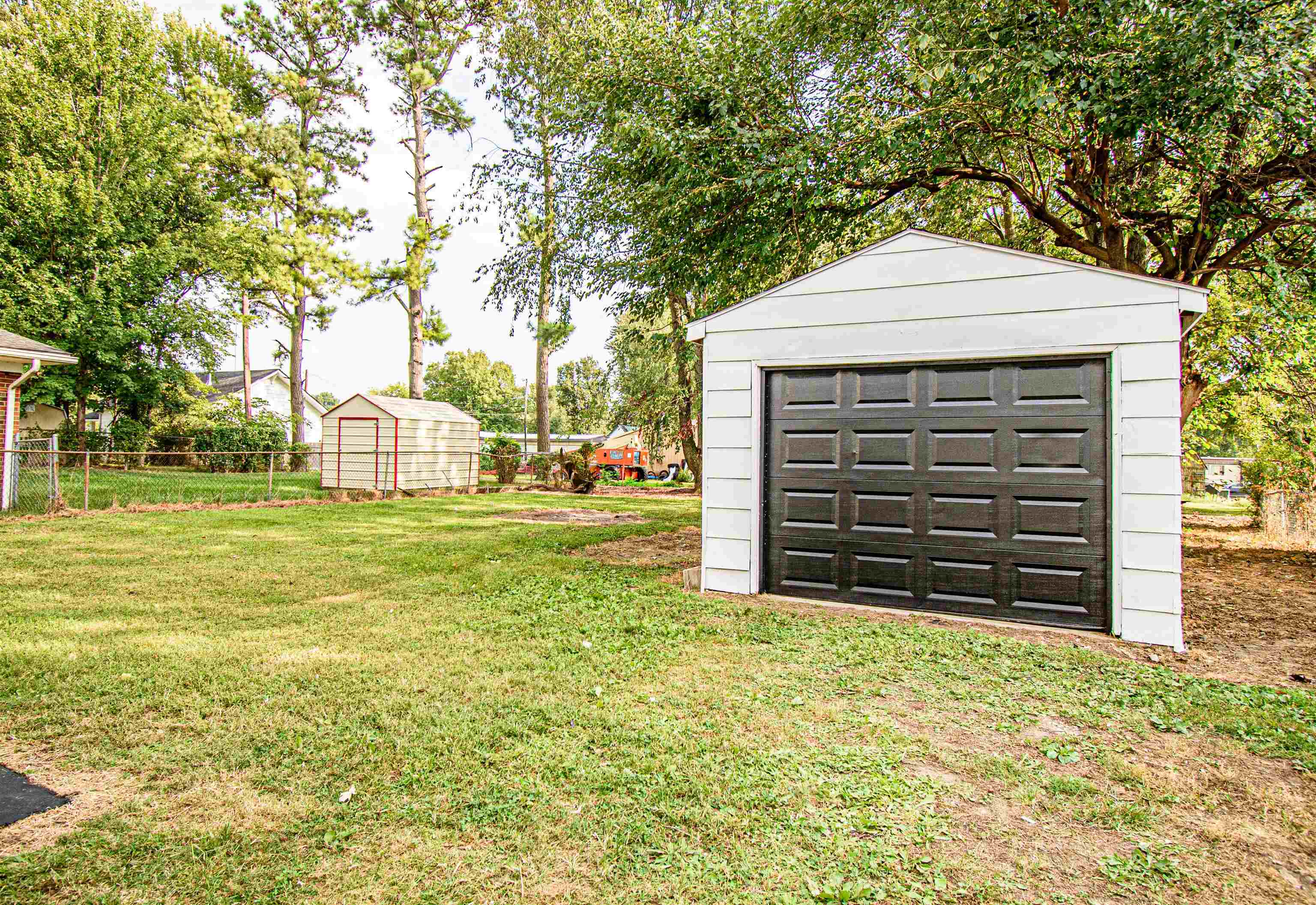 2514 Cravens Avenue, Owensboro, Kentucky 42301, 2 Bedrooms Bedrooms, ,1 BathroomBathrooms,Single Family Residence,For Sale,Cravens Avenue,93634