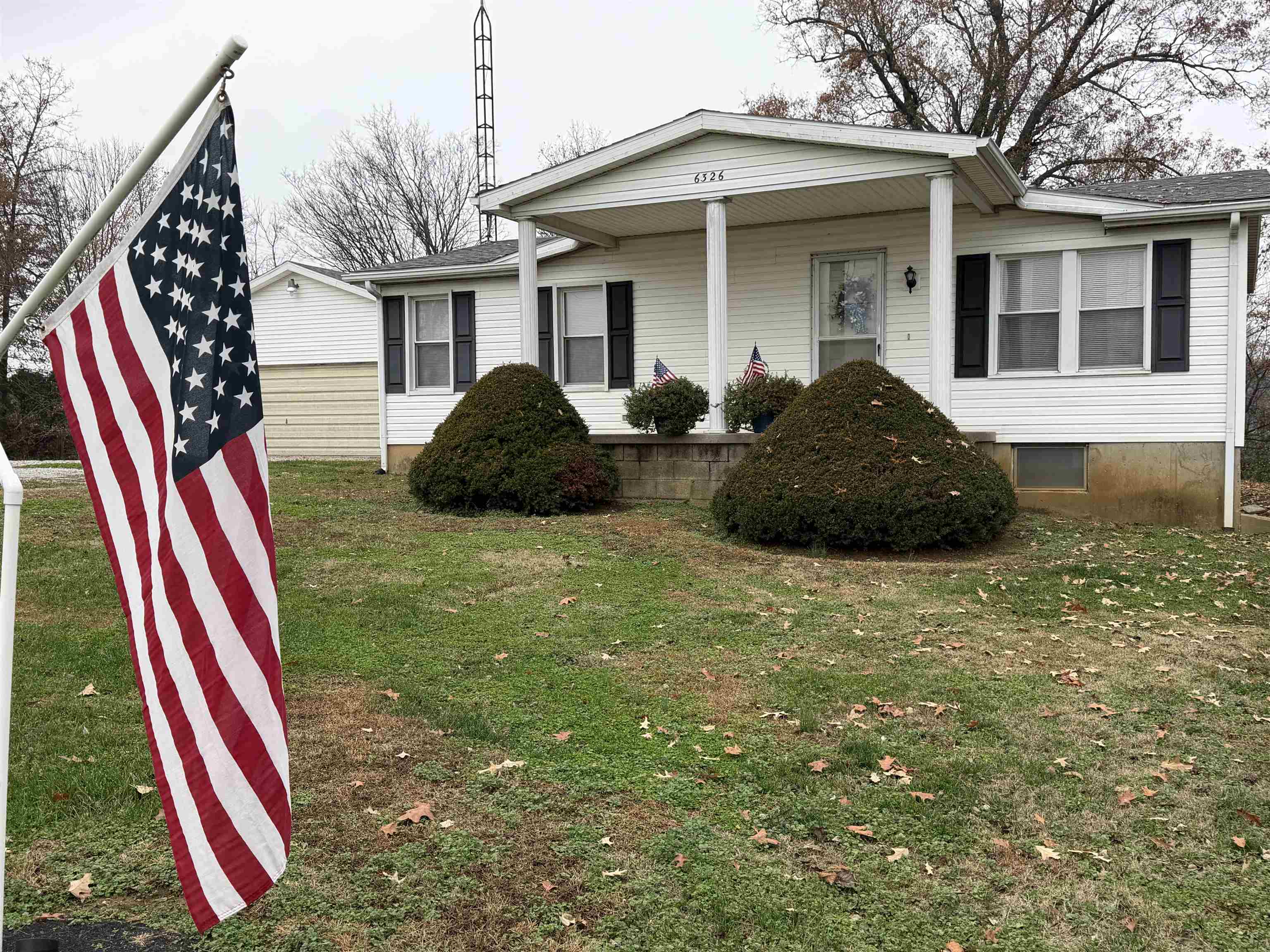 6326 Hwy 250, Calhoun, Kentucky 42327, 2 Bedrooms Bedrooms, ,1 BathroomBathrooms,Single Family Residence,For Sale,Hwy 250,93635