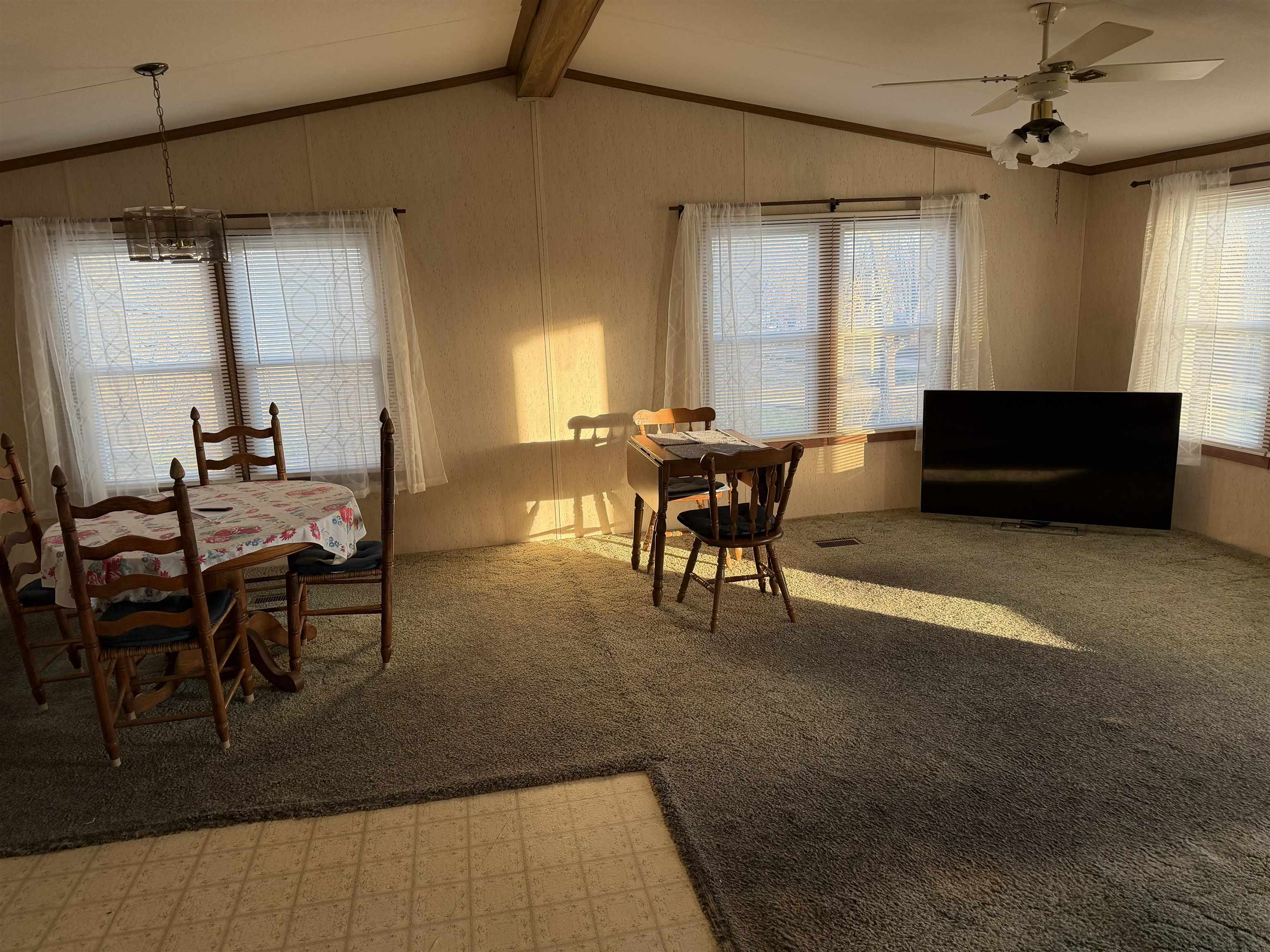 6326 Hwy 250, Calhoun, Kentucky 42327, 2 Bedrooms Bedrooms, ,1 BathroomBathrooms,Single Family Residence,For Sale,Hwy 250,93635