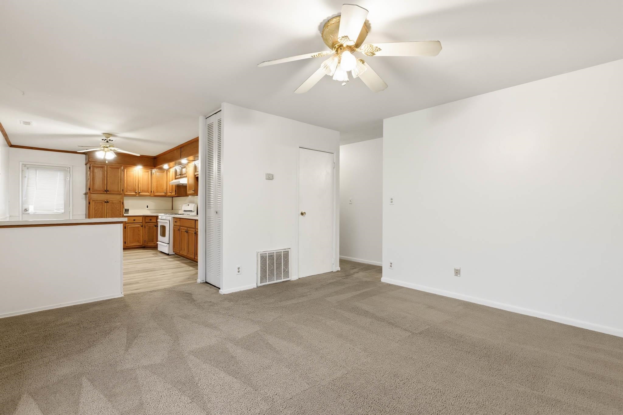 3301 Ridgewood Street, Owensboro, Kentucky 42301, 3 Bedrooms Bedrooms, ,1 BathroomBathrooms,Single Family Residence,For Sale,Ridgewood Street,93637