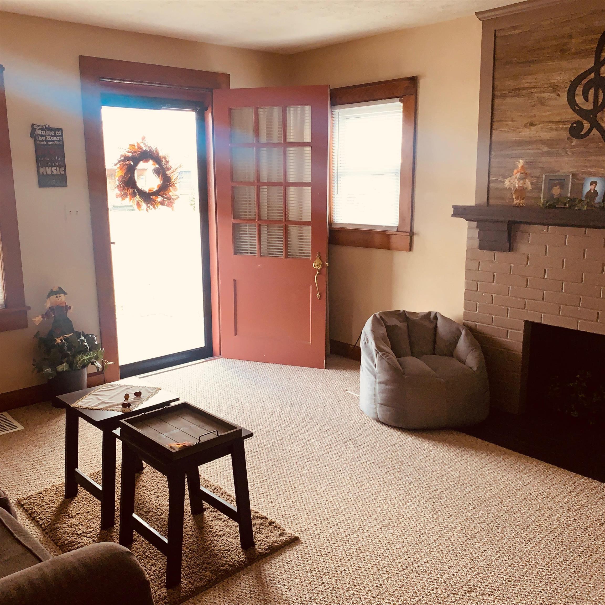 1014 19th Street, Owensboro, Kentucky 42303, 2 Bedrooms Bedrooms, ,1 BathroomBathrooms,Single Family Residence,For Sale,19th Street,93648