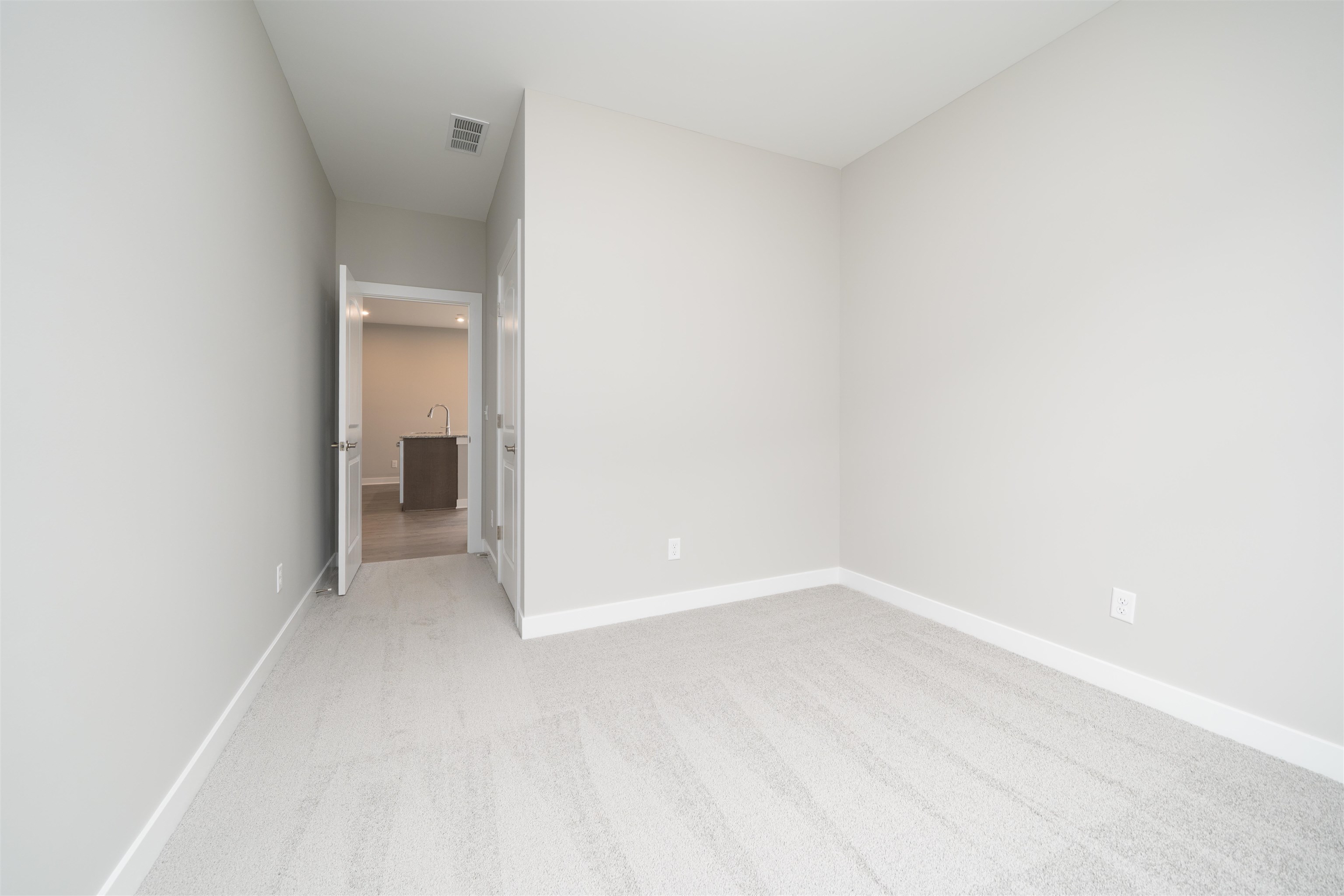 2447 Watson Circle, Owensboro, Kentucky 42301, 3 Bedrooms Bedrooms, ,2 BathroomsBathrooms,Single Family Residence,For Sale,Watson Circle,93649