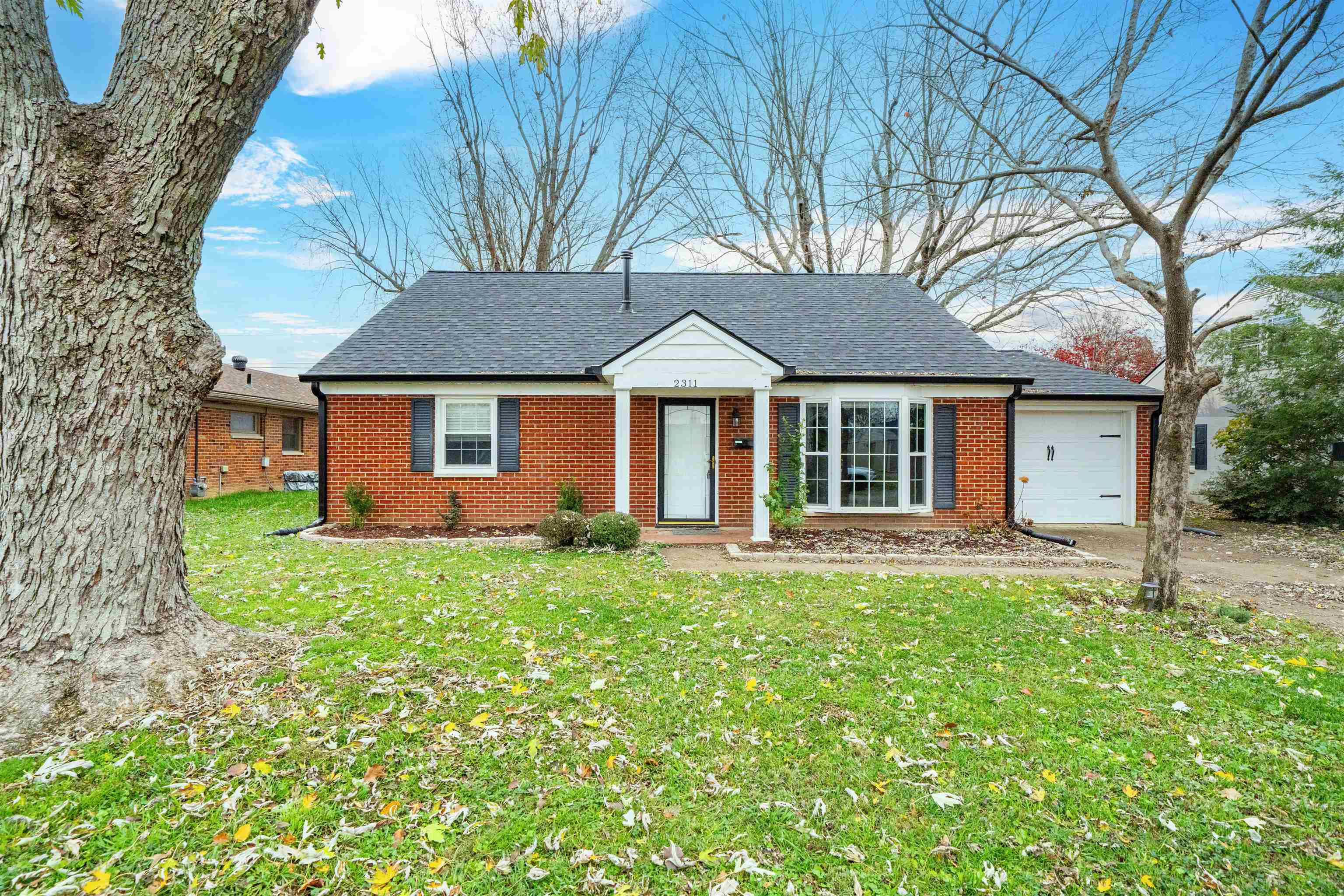 2311 Twenty Grand Ave, Owensboro, Kentucky 42301, 4 Bedrooms Bedrooms, ,2 BathroomsBathrooms,Single Family Residence,For Sale,Twenty Grand Ave,93653