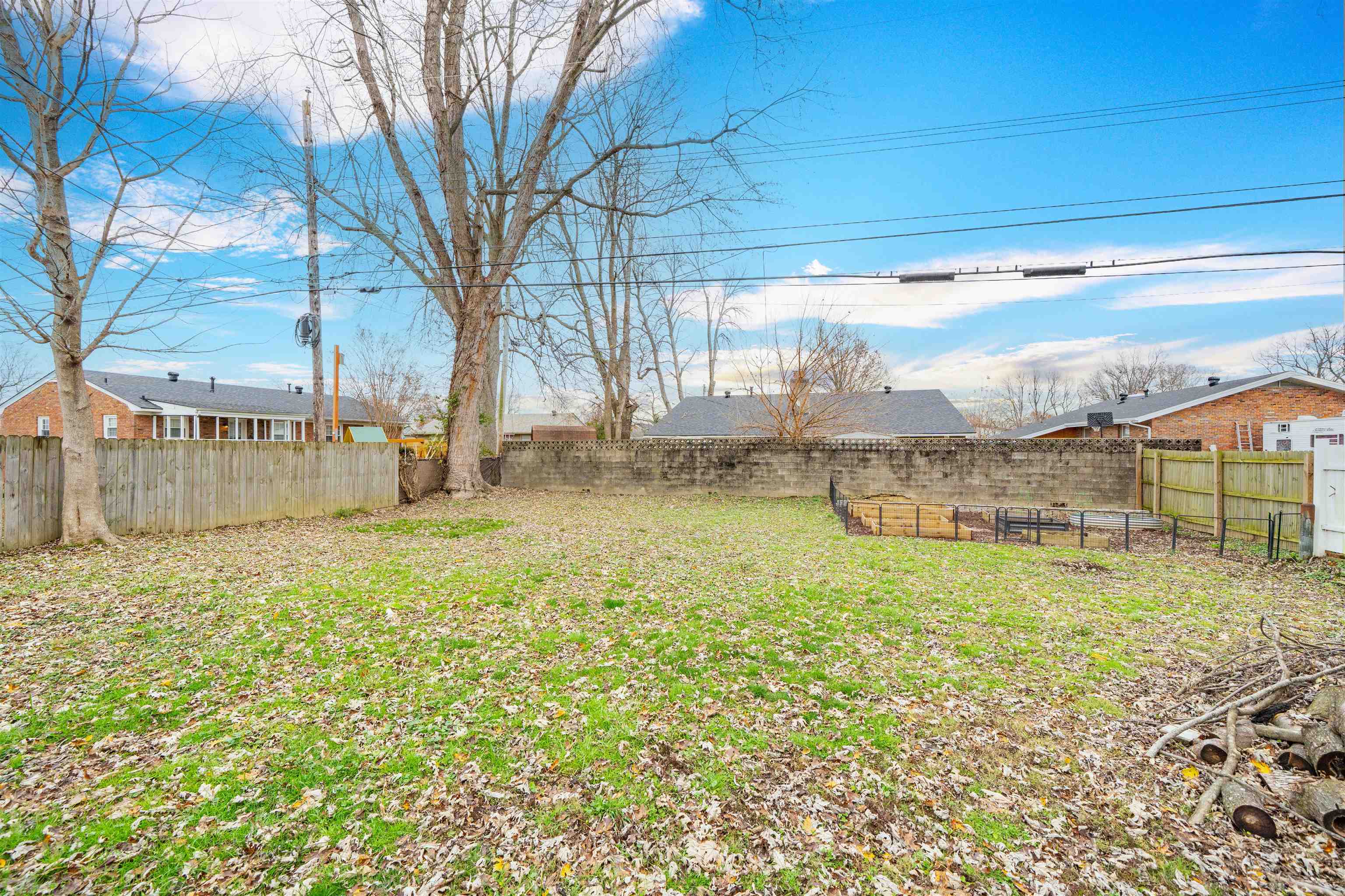 2311 Twenty Grand Ave, Owensboro, Kentucky 42301, 4 Bedrooms Bedrooms, ,2 BathroomsBathrooms,Single Family Residence,For Sale,Twenty Grand Ave,93653