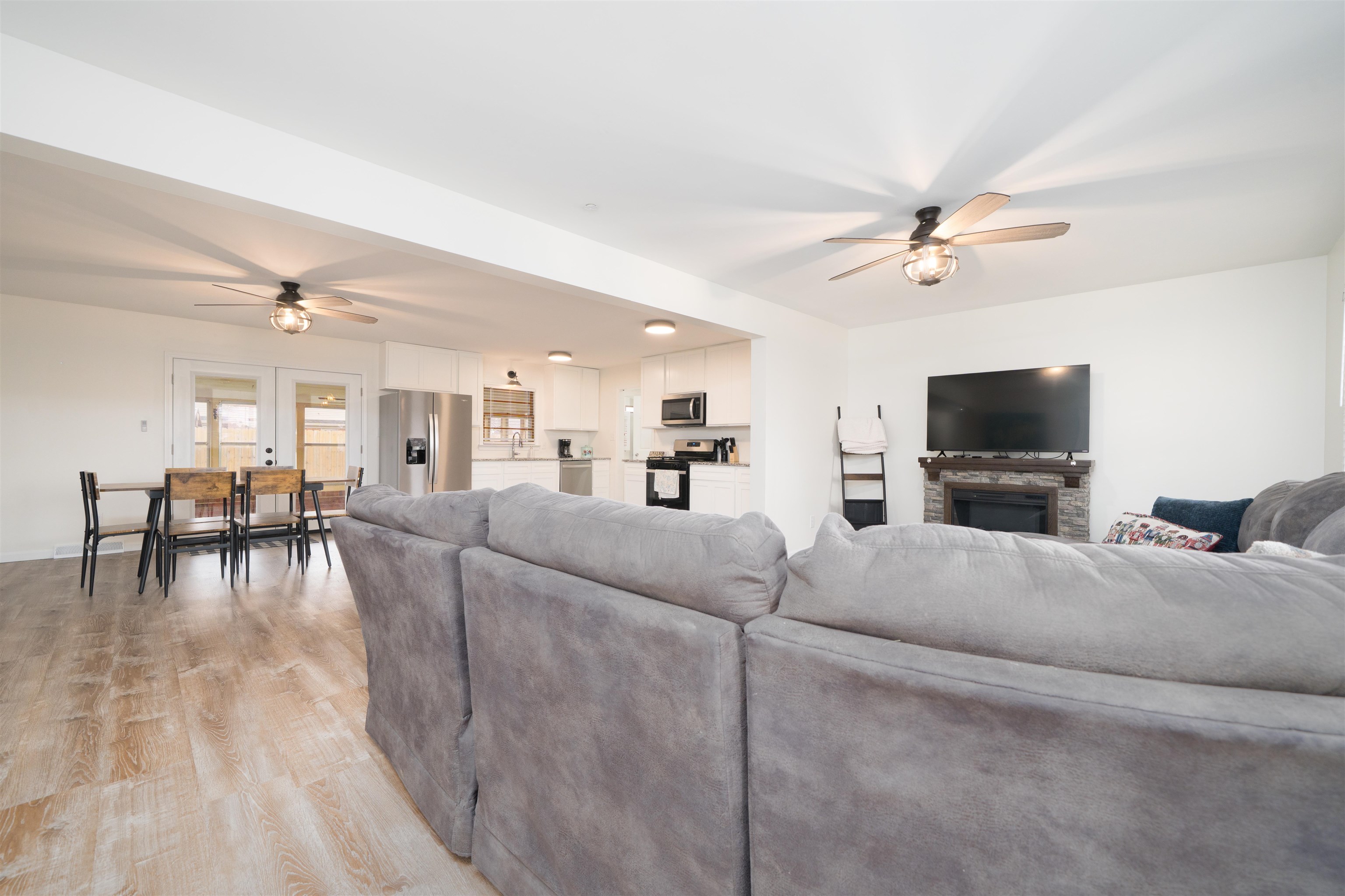 3521 Queens Way, Owensboro, Kentucky 42301, 3 Bedrooms Bedrooms, ,3 BathroomsBathrooms,Single Family Residence,For Sale,Queens Way,93654