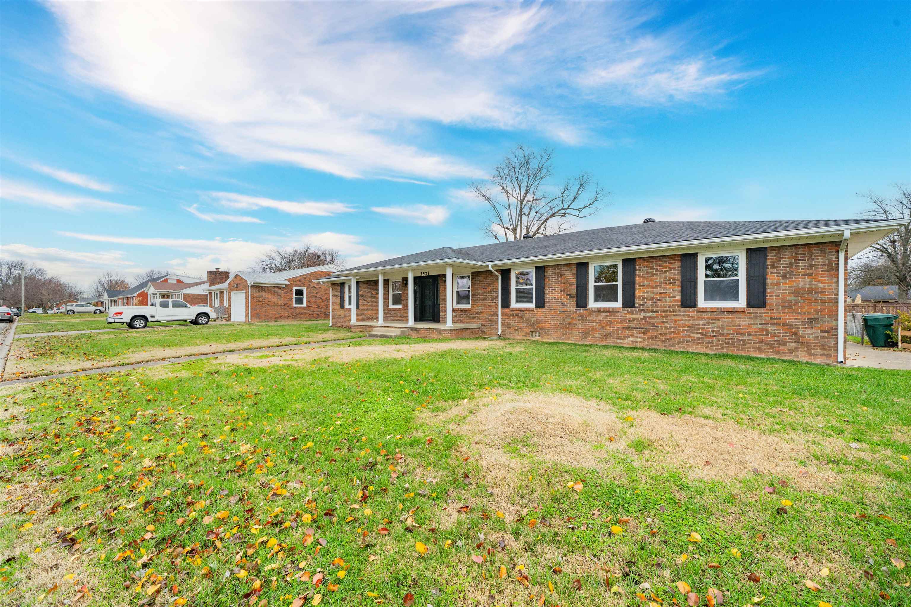 3521 Queens Way, Owensboro, Kentucky 42301, 3 Bedrooms Bedrooms, ,3 BathroomsBathrooms,Single Family Residence,For Sale,Queens Way,93654