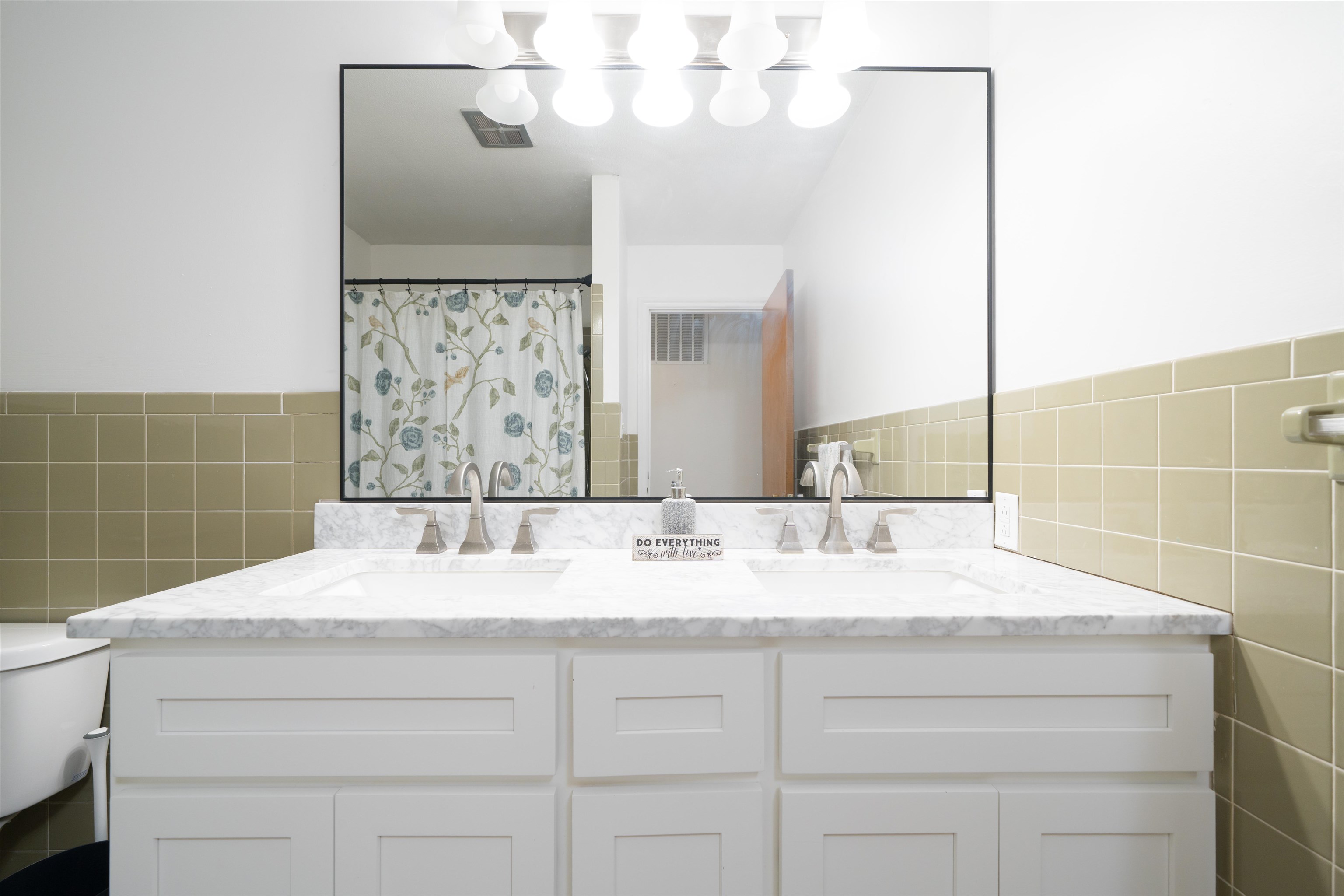 3521 Queens Way, Owensboro, Kentucky 42301, 3 Bedrooms Bedrooms, ,3 BathroomsBathrooms,Single Family Residence,For Sale,Queens Way,93654