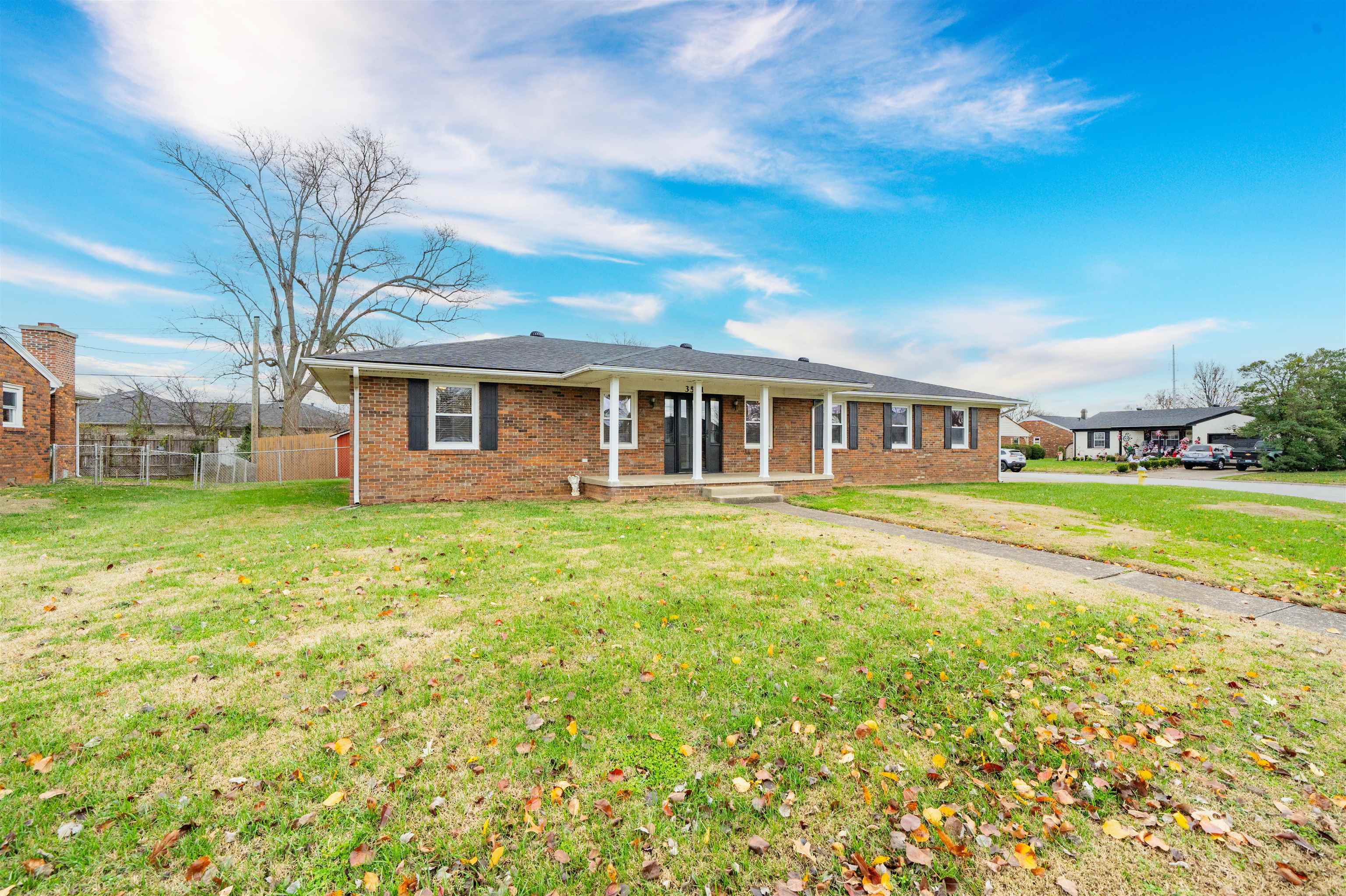 3521 Queens Way, Owensboro, Kentucky 42301, 3 Bedrooms Bedrooms, ,3 BathroomsBathrooms,Single Family Residence,For Sale,Queens Way,93654