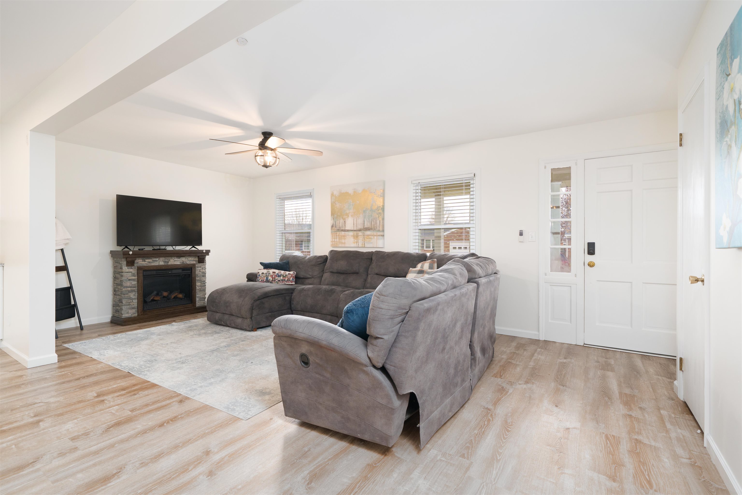 3521 Queens Way, Owensboro, Kentucky 42301, 3 Bedrooms Bedrooms, ,3 BathroomsBathrooms,Single Family Residence,For Sale,Queens Way,93654