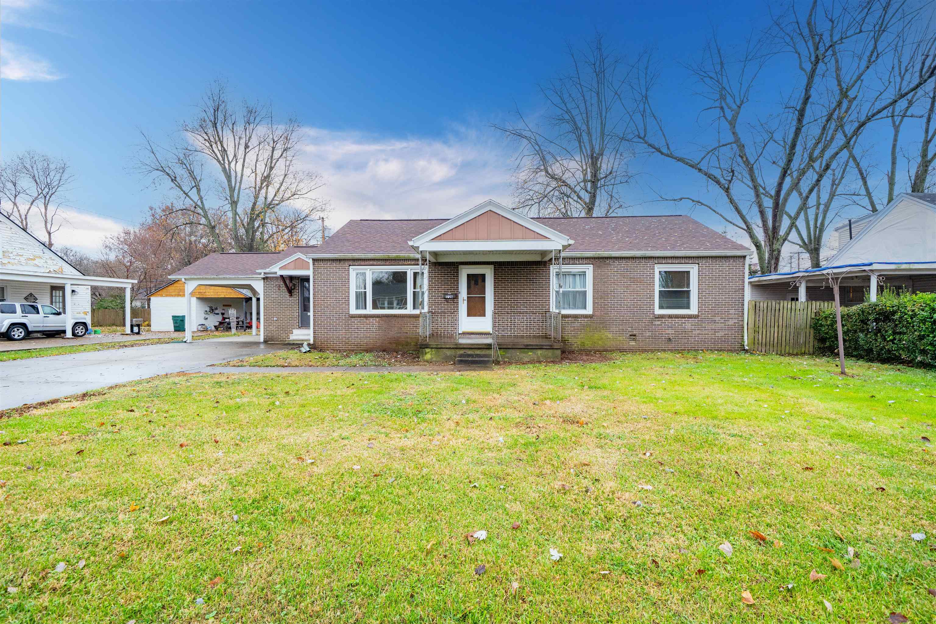 1728 Saint Marys Avenue, Owensboro, Kentucky 42301, 3 Bedrooms Bedrooms, ,2 BathroomsBathrooms,Single Family Residence,For Sale,Saint Marys Avenue,93670