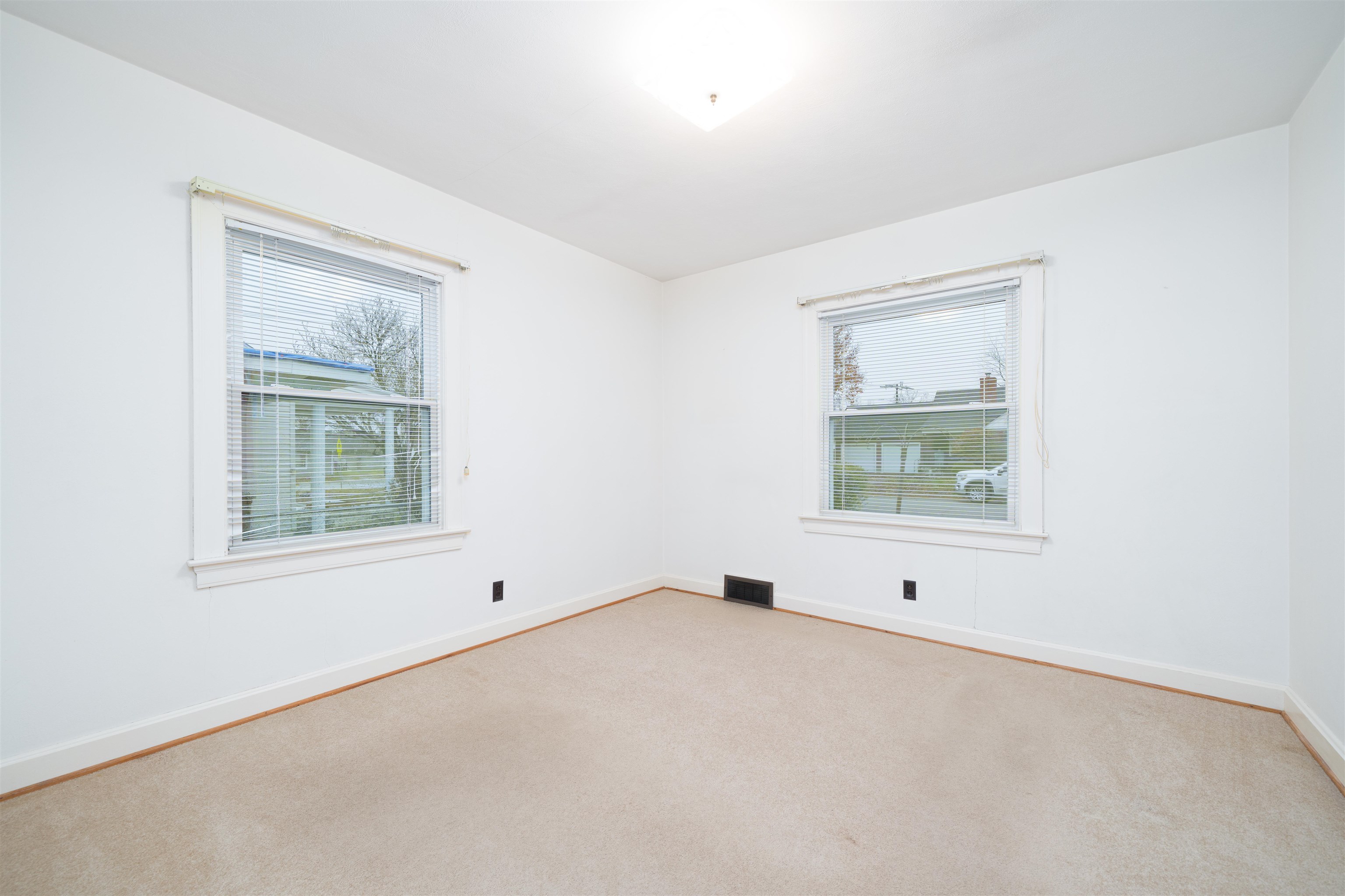 1728 Saint Marys Avenue, Owensboro, Kentucky 42301, 3 Bedrooms Bedrooms, ,2 BathroomsBathrooms,Single Family Residence,For Sale,Saint Marys Avenue,93670