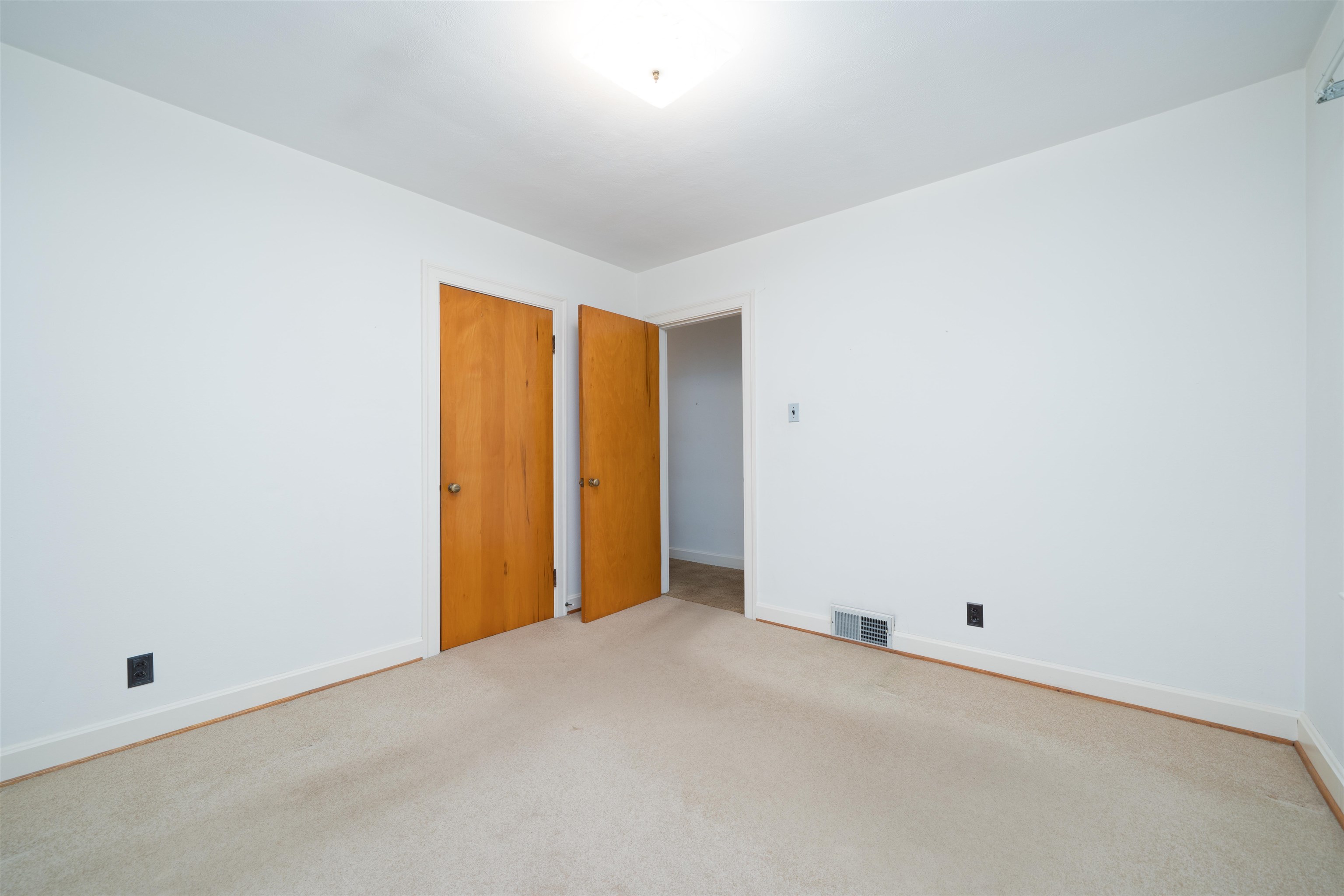 1728 Saint Marys Avenue, Owensboro, Kentucky 42301, 3 Bedrooms Bedrooms, ,2 BathroomsBathrooms,Single Family Residence,For Sale,Saint Marys Avenue,93670