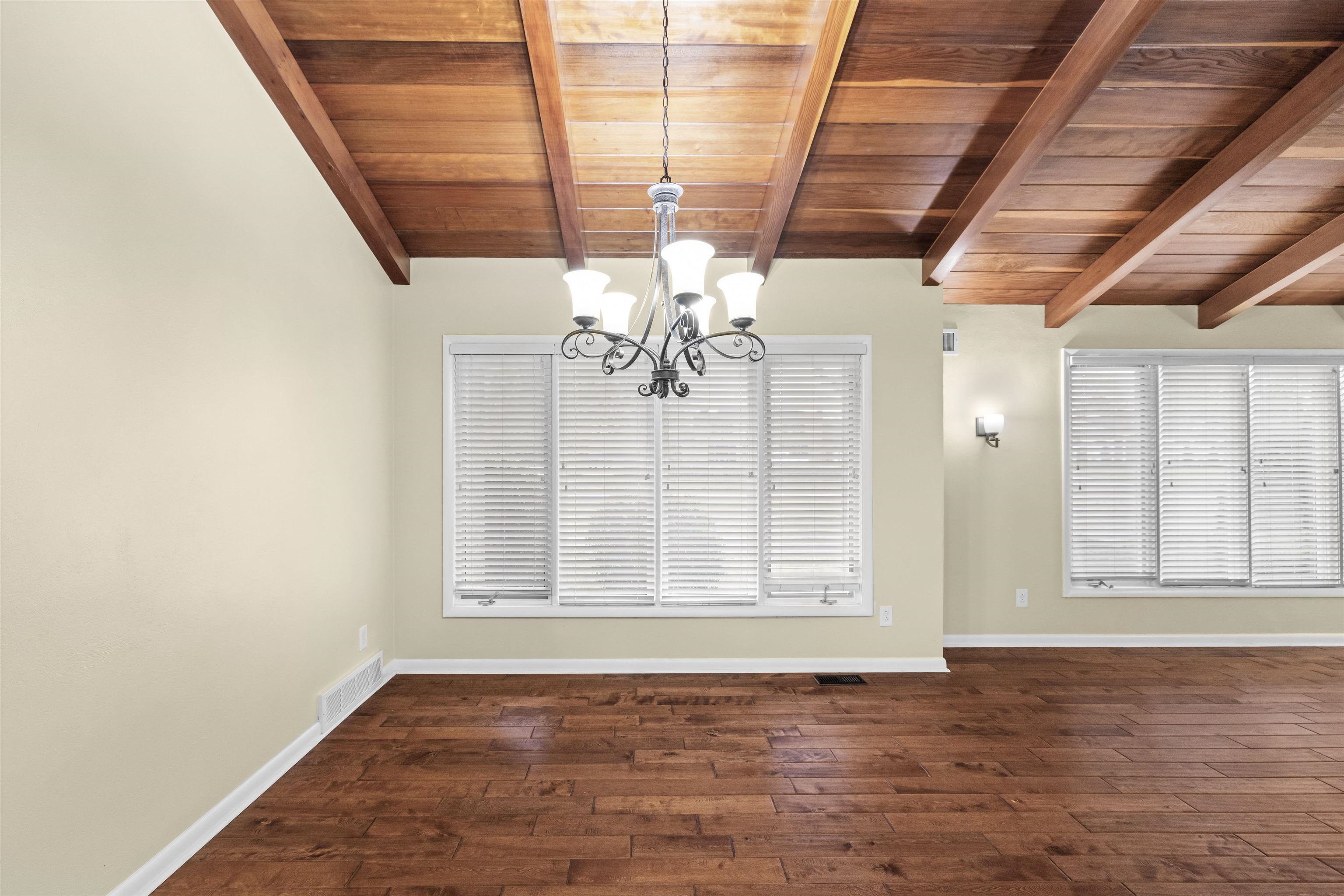 2121 Bittel Road, Owensboro, Kentucky 42301, 3 Bedrooms Bedrooms, ,3 BathroomsBathrooms,Single Family Residence,For Sale,Bittel Road,93671