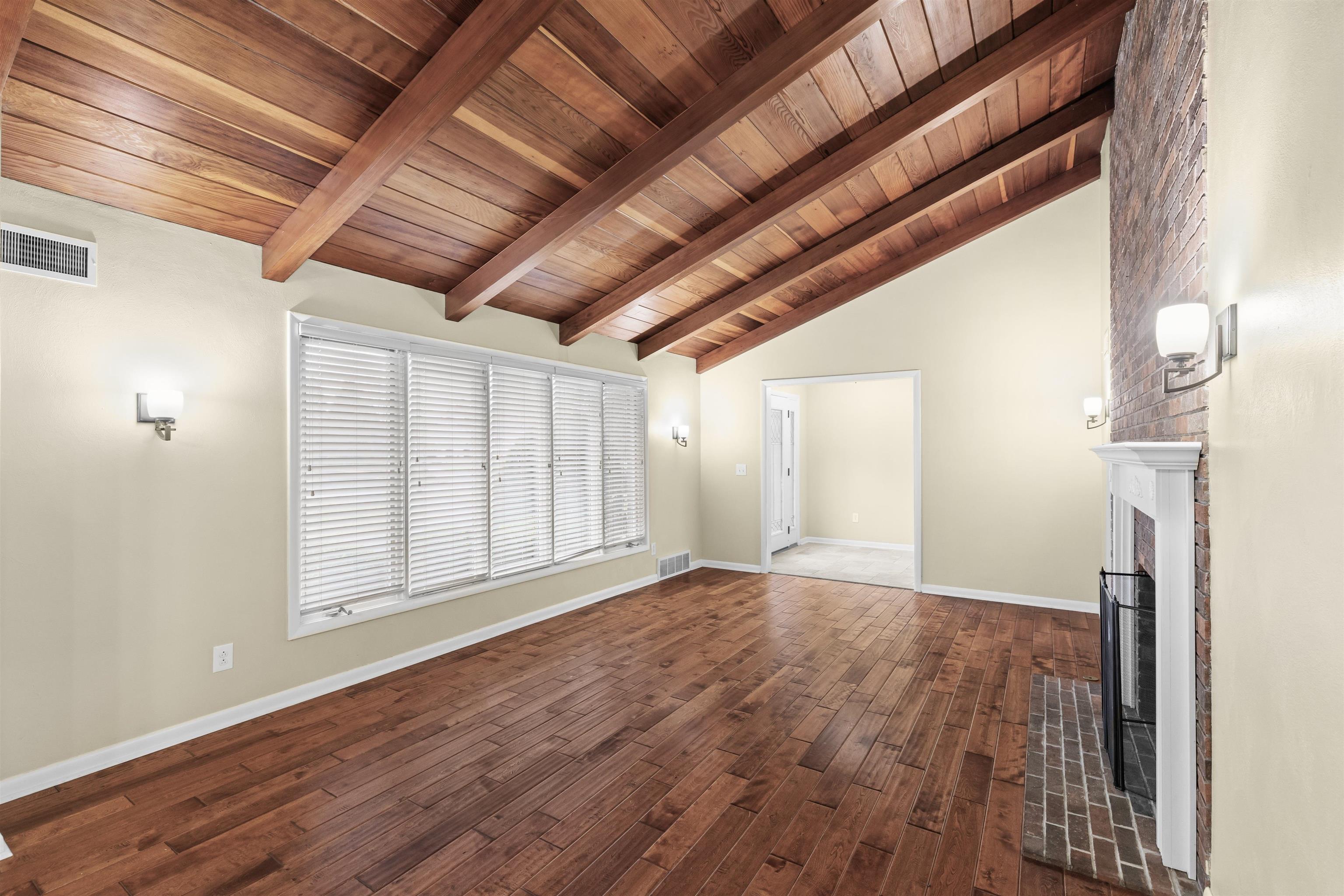 2121 Bittel Road, Owensboro, Kentucky 42301, 3 Bedrooms Bedrooms, ,3 BathroomsBathrooms,Single Family Residence,For Sale,Bittel Road,93671