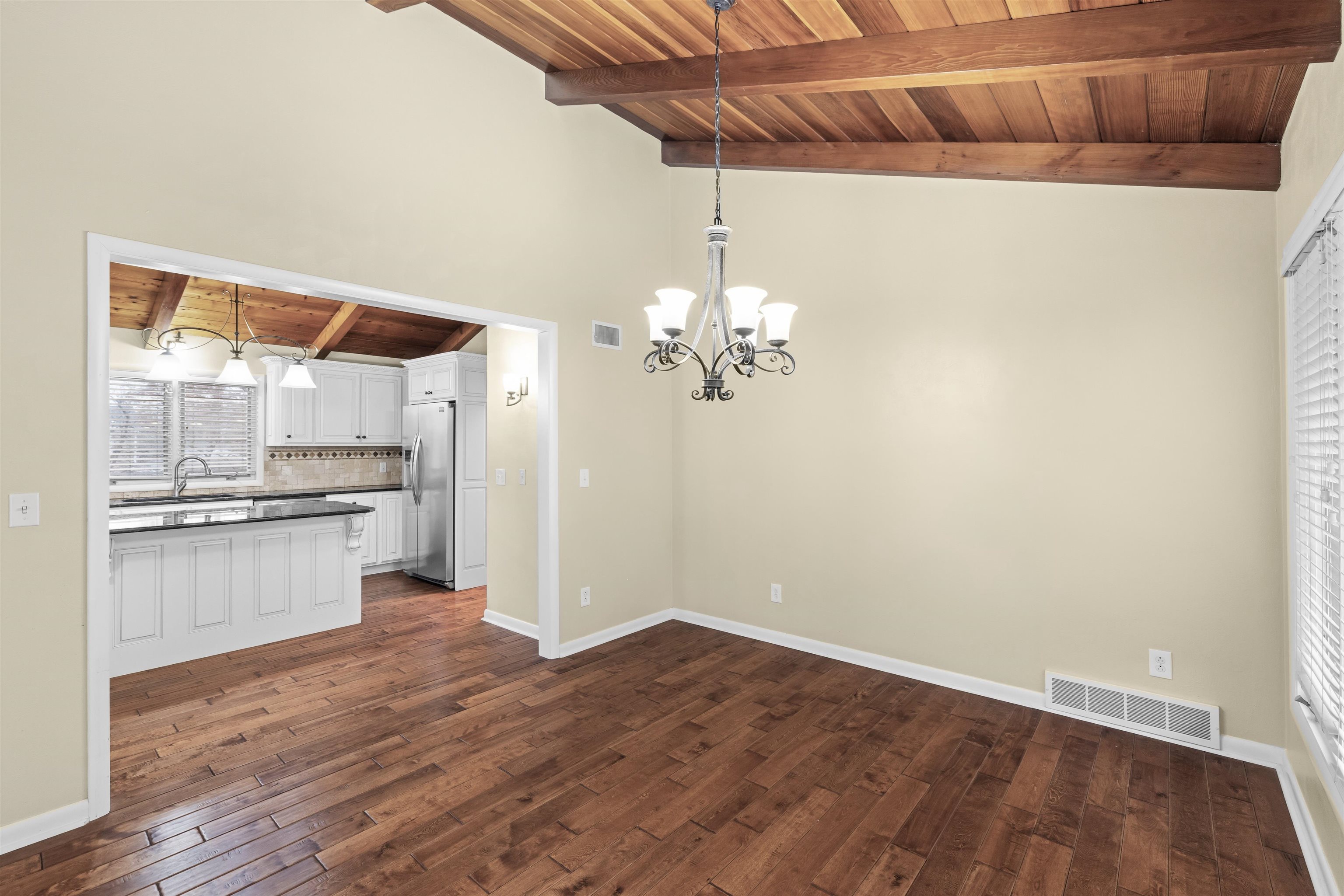 2121 Bittel Road, Owensboro, Kentucky 42301, 3 Bedrooms Bedrooms, ,3 BathroomsBathrooms,Single Family Residence,For Sale,Bittel Road,93671