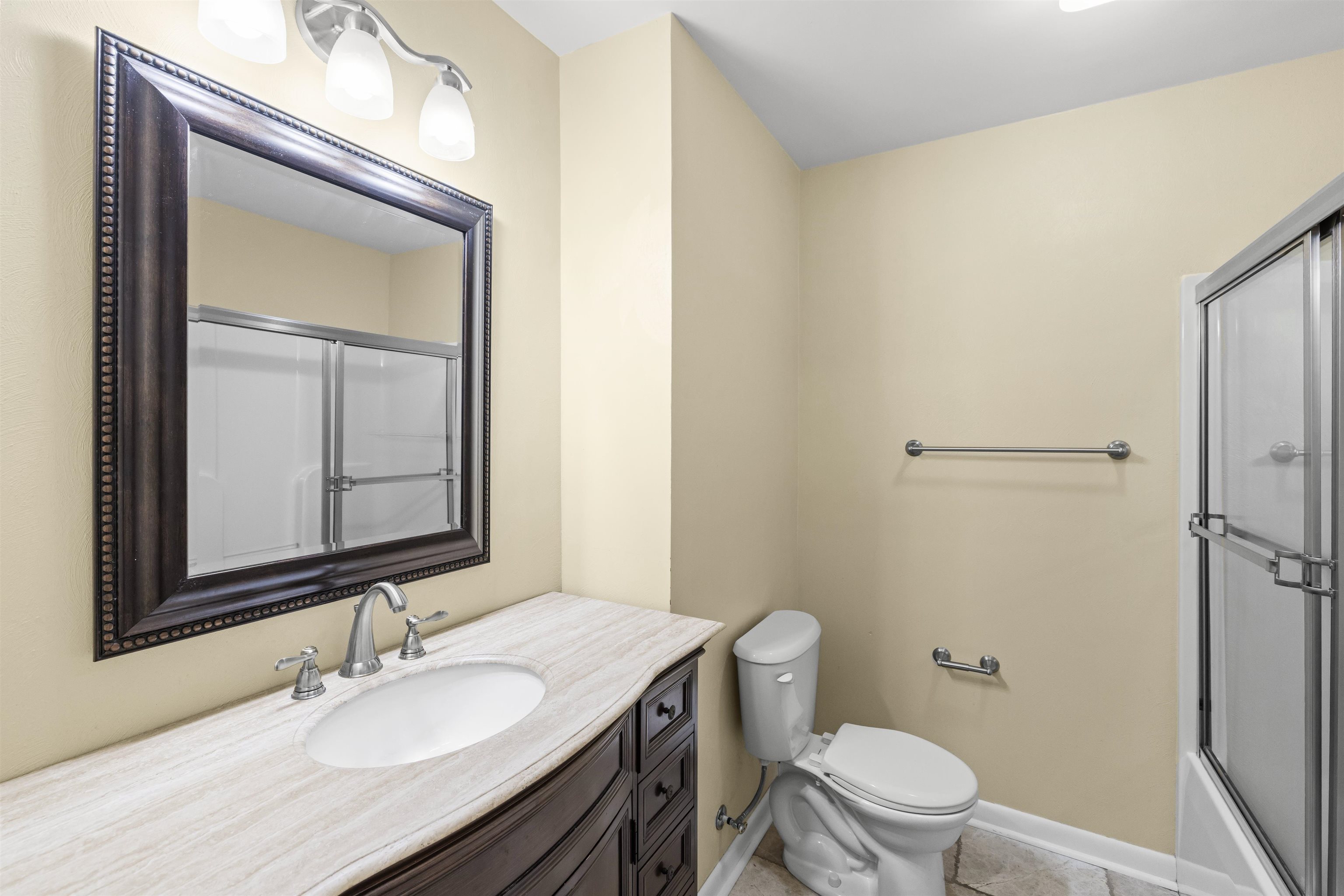 2121 Bittel Road, Owensboro, Kentucky 42301, 3 Bedrooms Bedrooms, ,3 BathroomsBathrooms,Single Family Residence,For Sale,Bittel Road,93671