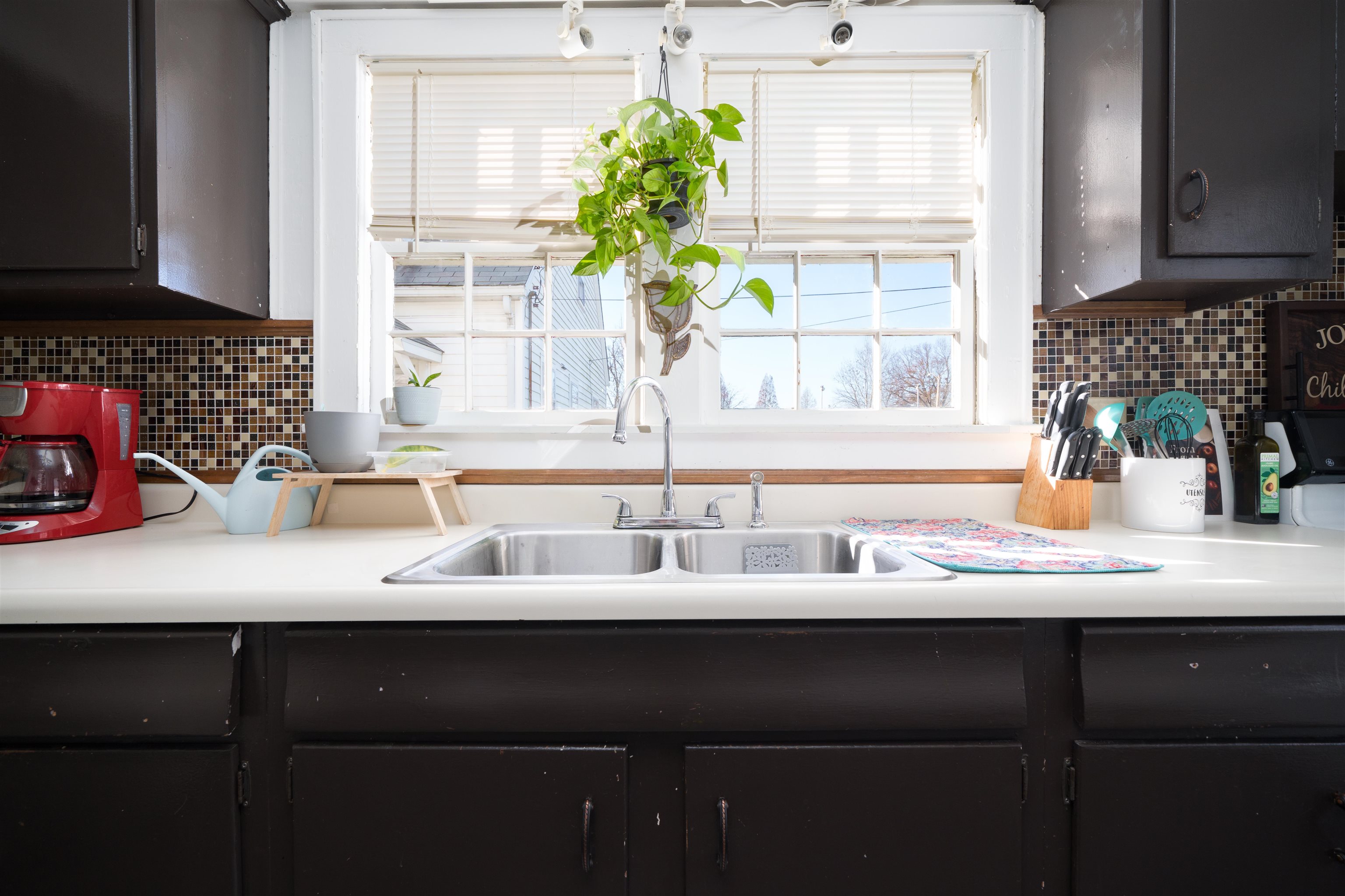 1115 West Parrish Ave, Owensboro, Kentucky 42301, 3 Bedrooms Bedrooms, ,1 BathroomBathrooms,Single Family Residence,For Sale,West Parrish Ave,93672