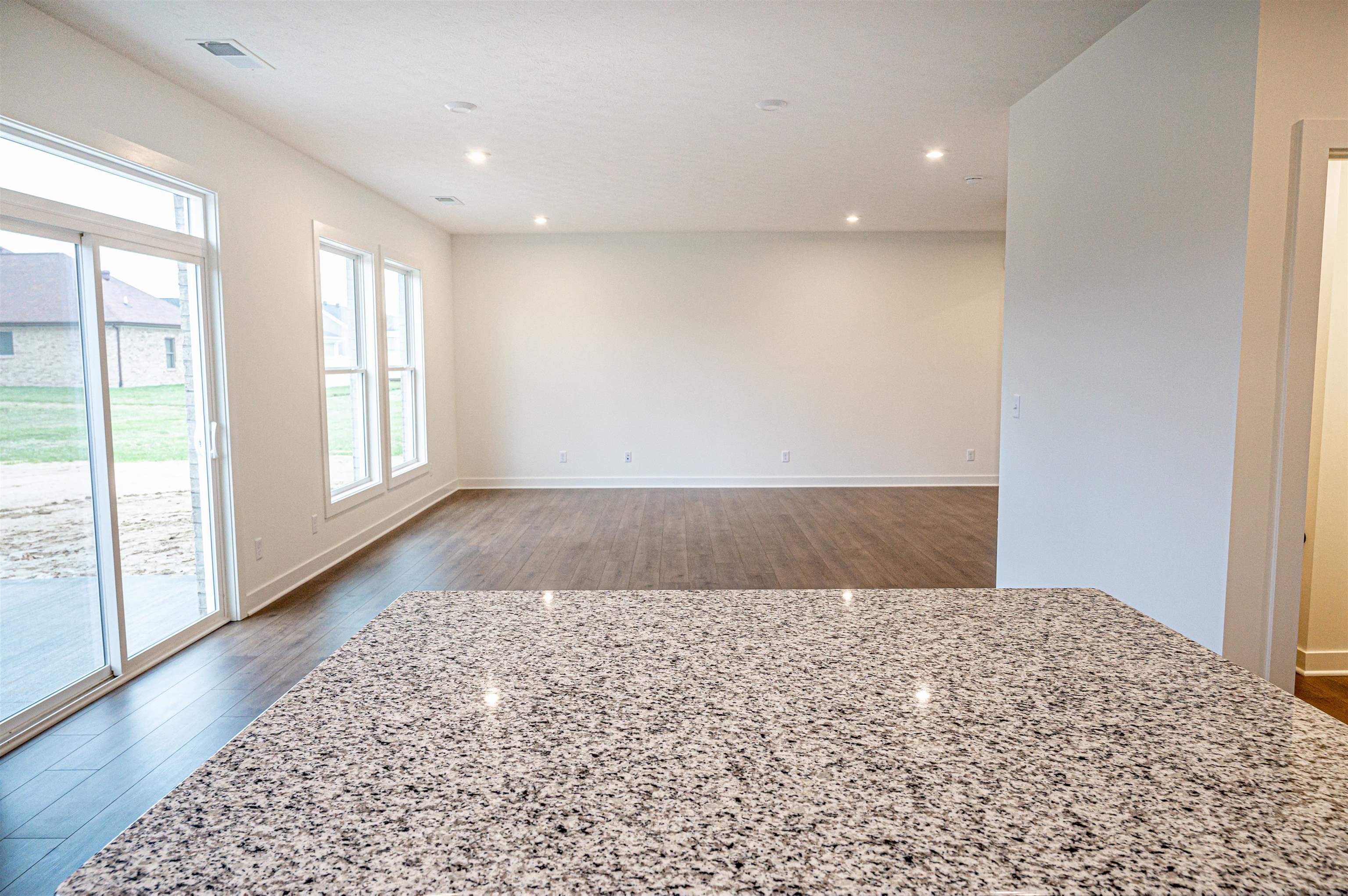 4123 Pinta Dr, Owensboro, Kentucky 42301, 4 Bedrooms Bedrooms, ,2 BathroomsBathrooms,Single Family Residence,For Sale,Pinta Dr,93676