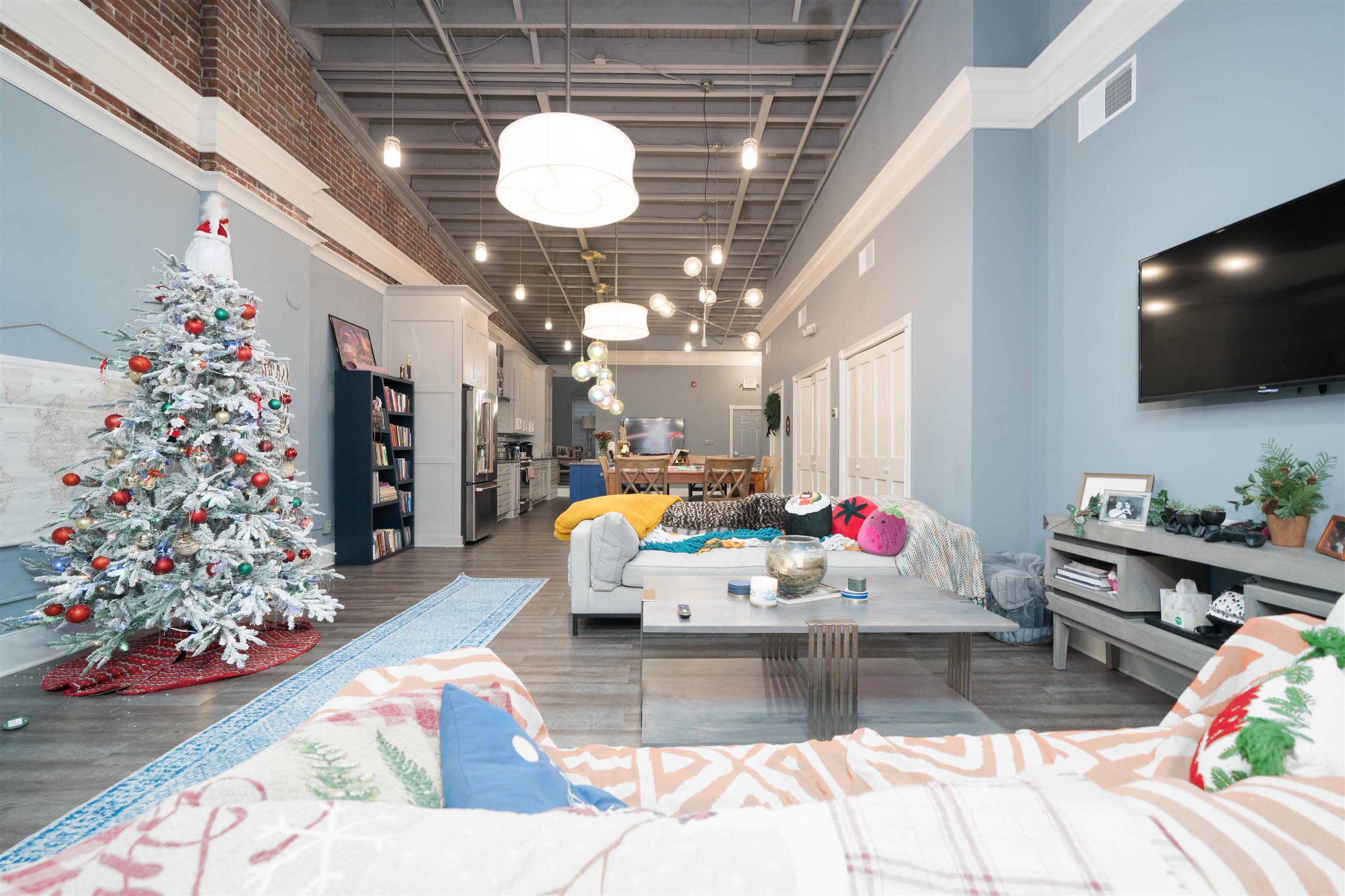 119 East 2nd St, Owensboro, Kentucky 42303, 3 Bedrooms Bedrooms, ,3 BathroomsBathrooms,Condominium,For Sale,East 2nd St,93679