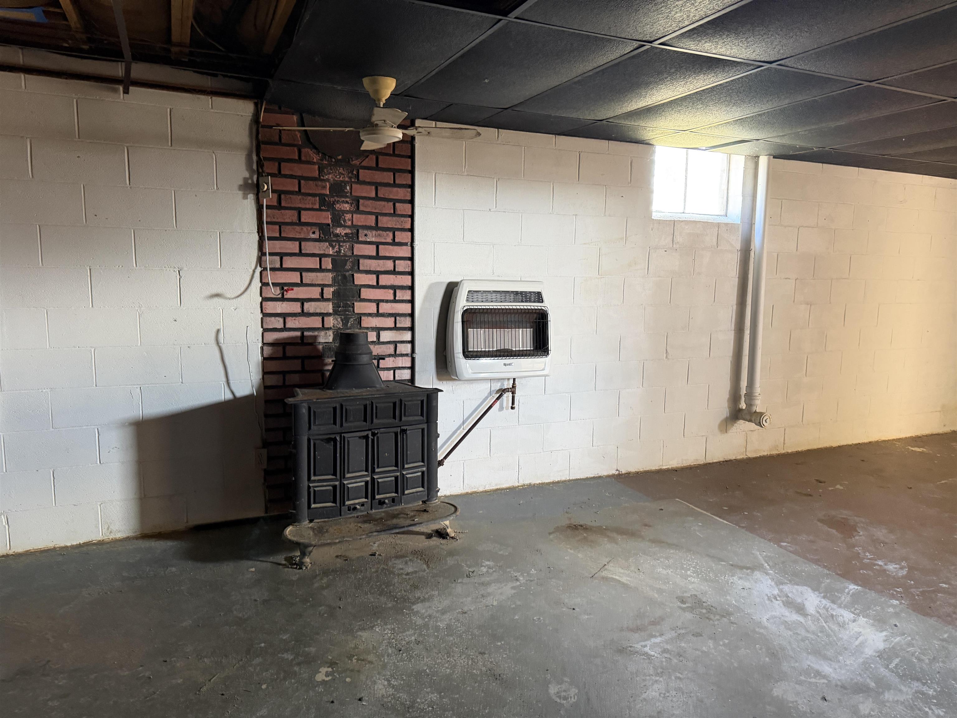 6239 Frederica, Owensboro, Kentucky 42301, 3 Bedrooms Bedrooms, ,1 BathroomBathrooms,Single Family Residence,For Sale,Frederica,93680