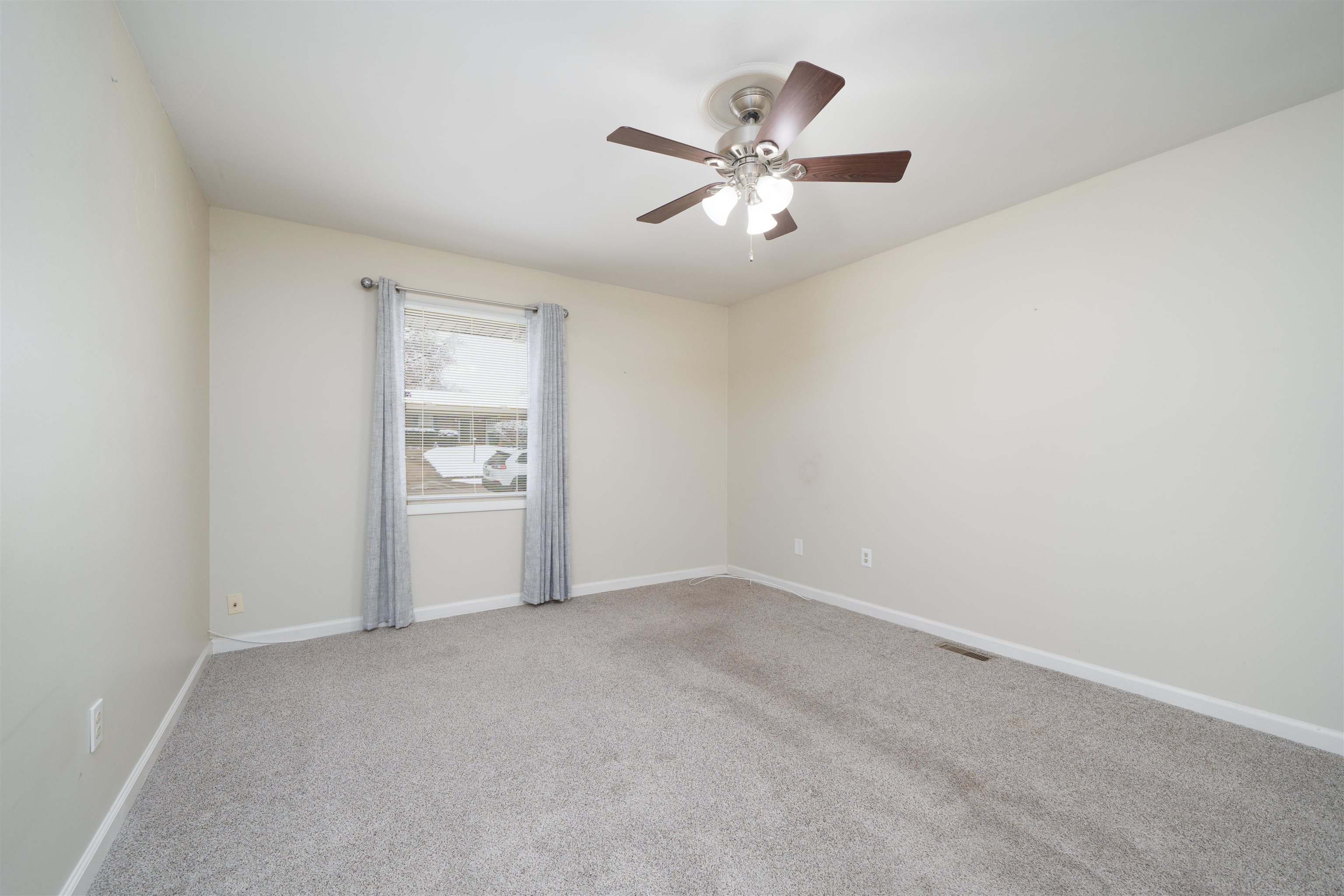 4318 Yewells Landing, Owensboro, Kentucky 42303, 3 Bedrooms Bedrooms, ,2 BathroomsBathrooms,Single Family Residence,For Sale,Yewells Landing,93683