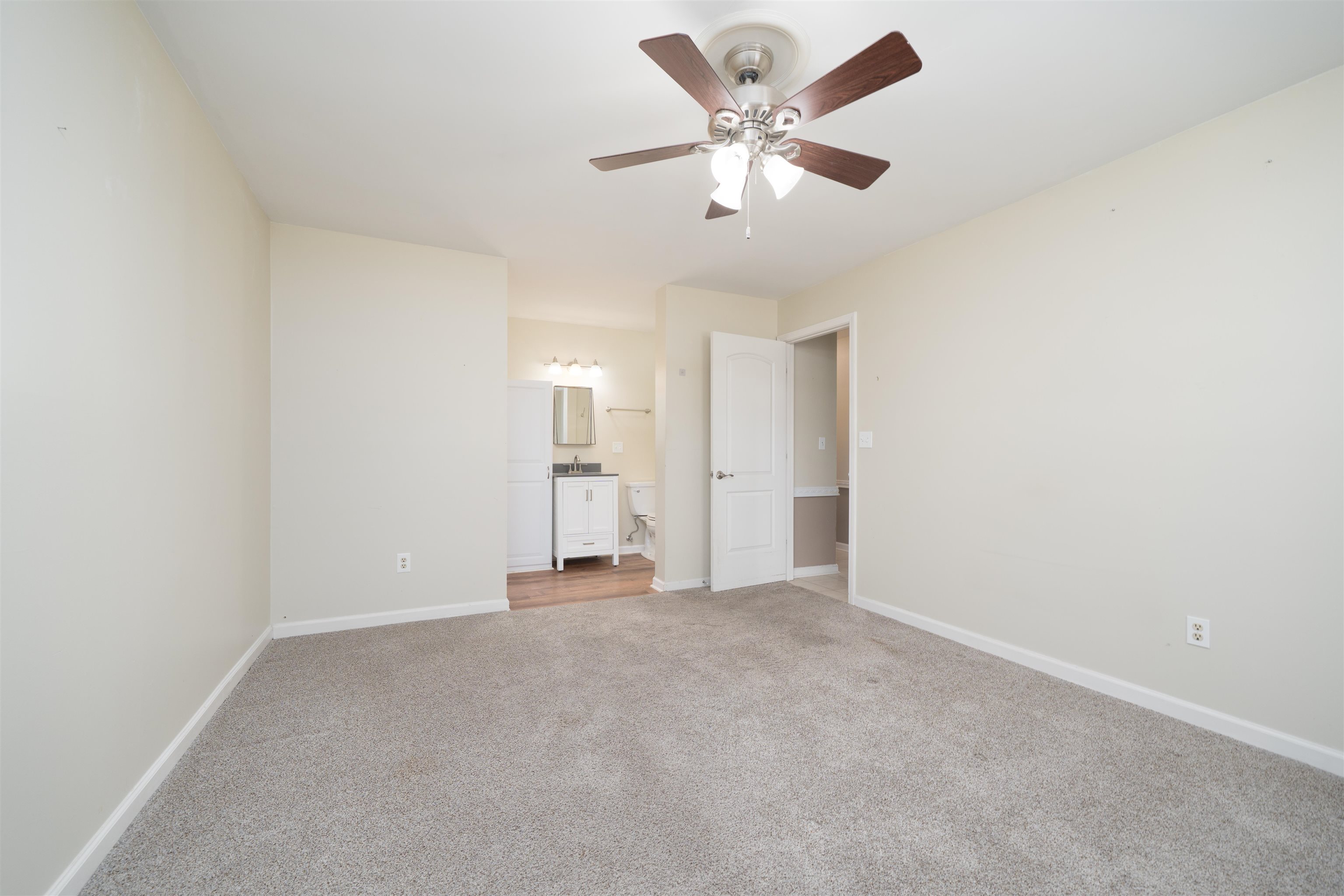 4318 Yewells Landing, Owensboro, Kentucky 42303, 3 Bedrooms Bedrooms, ,2 BathroomsBathrooms,Single Family Residence,For Sale,Yewells Landing,93683