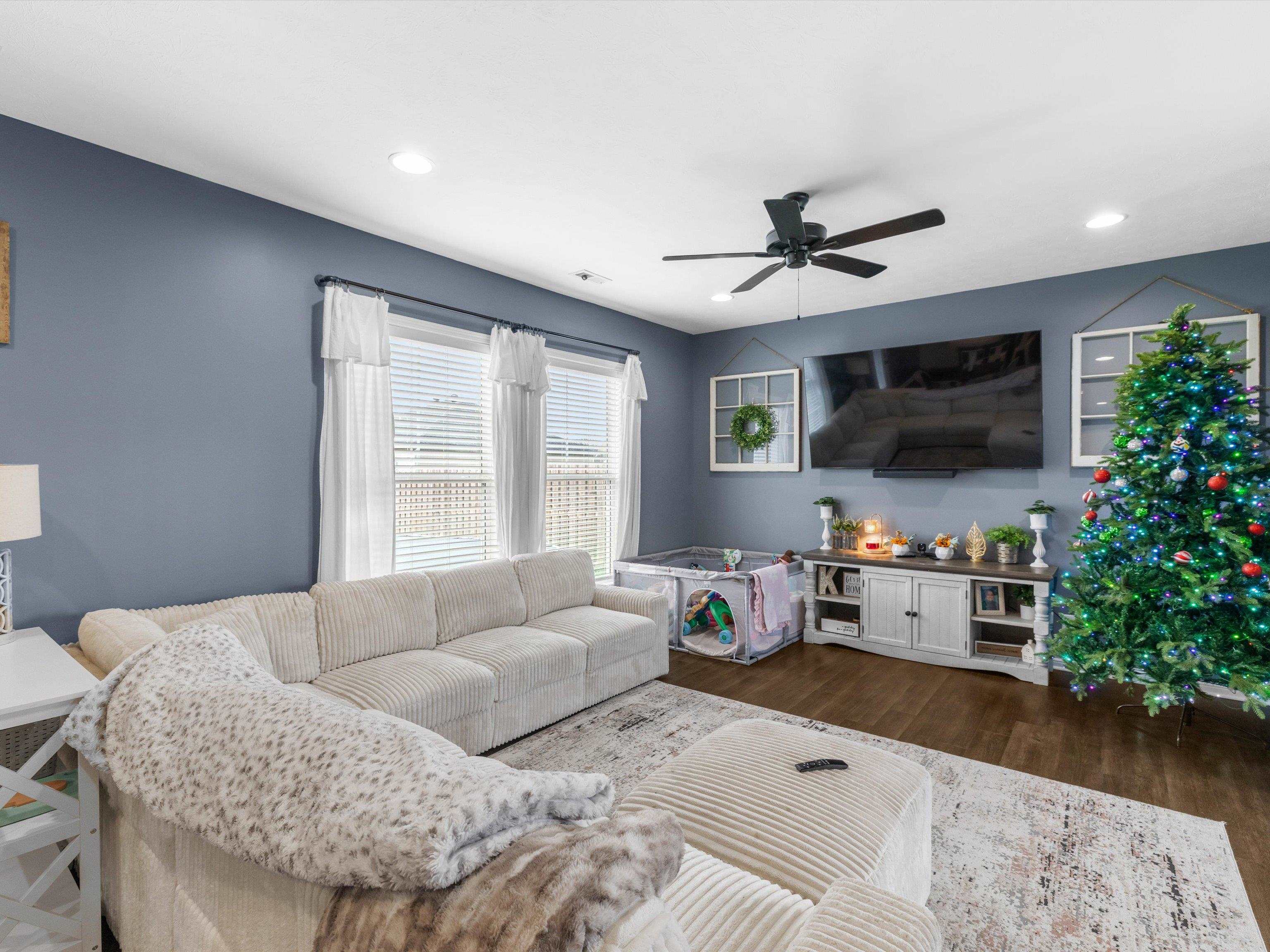 2135 Skaggs Court, Owensboro, Kentucky 42301, 3 Bedrooms Bedrooms, ,2 BathroomsBathrooms,Single Family Residence,For Sale,Skaggs Court,93689