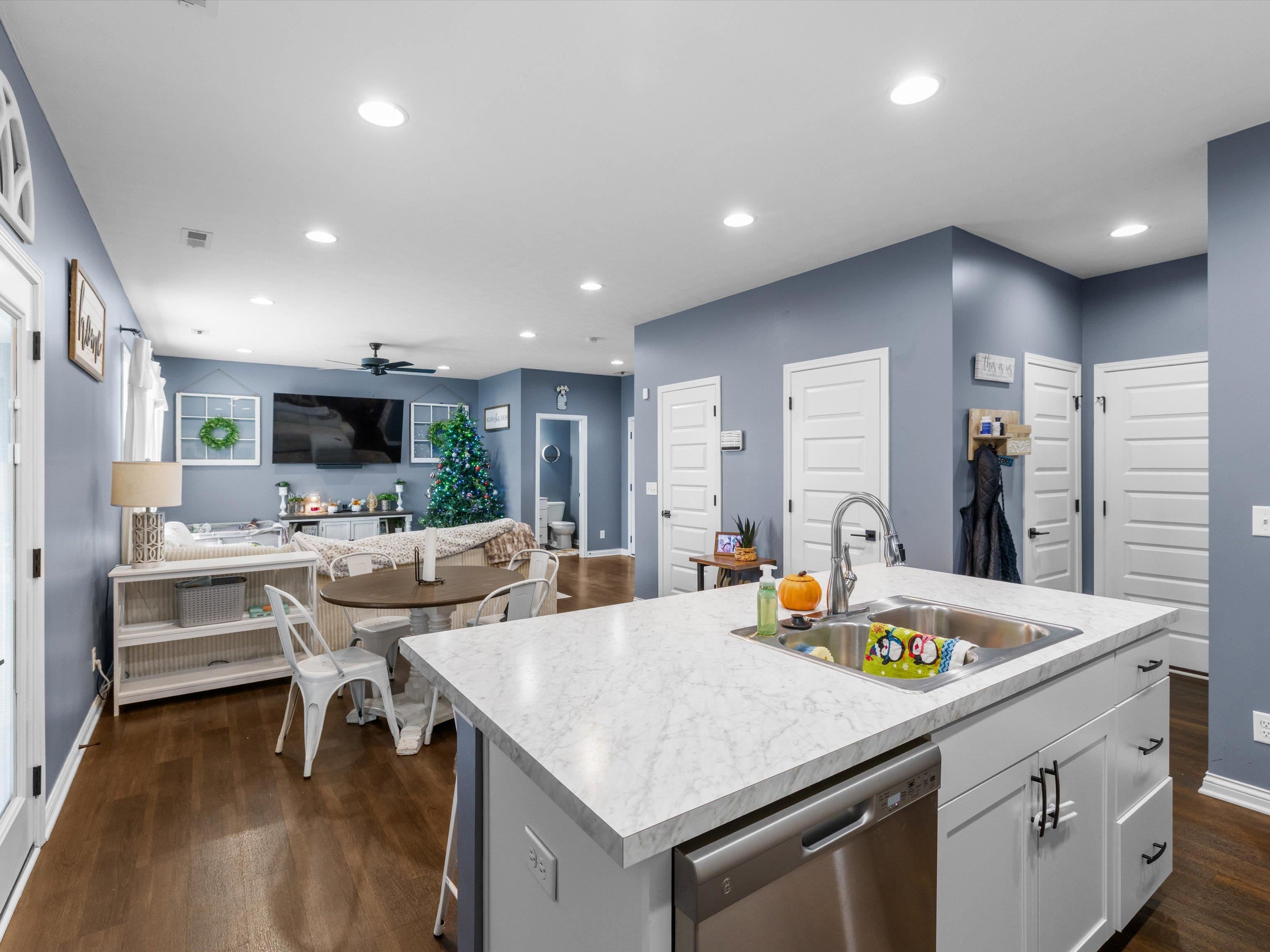 2135 Skaggs Court, Owensboro, Kentucky 42301, 3 Bedrooms Bedrooms, ,2 BathroomsBathrooms,Single Family Residence,For Sale,Skaggs Court,93689